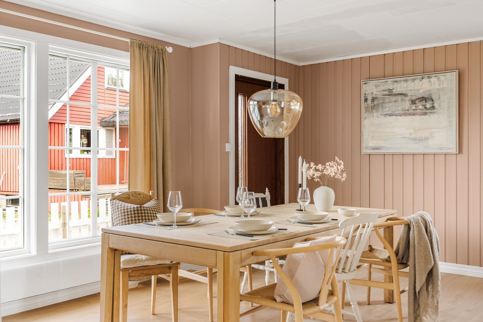 Dette rommet har egen inngang og kan også egne seg godt som kontor, TV-stue eller annet ønskelig. Galleribilde