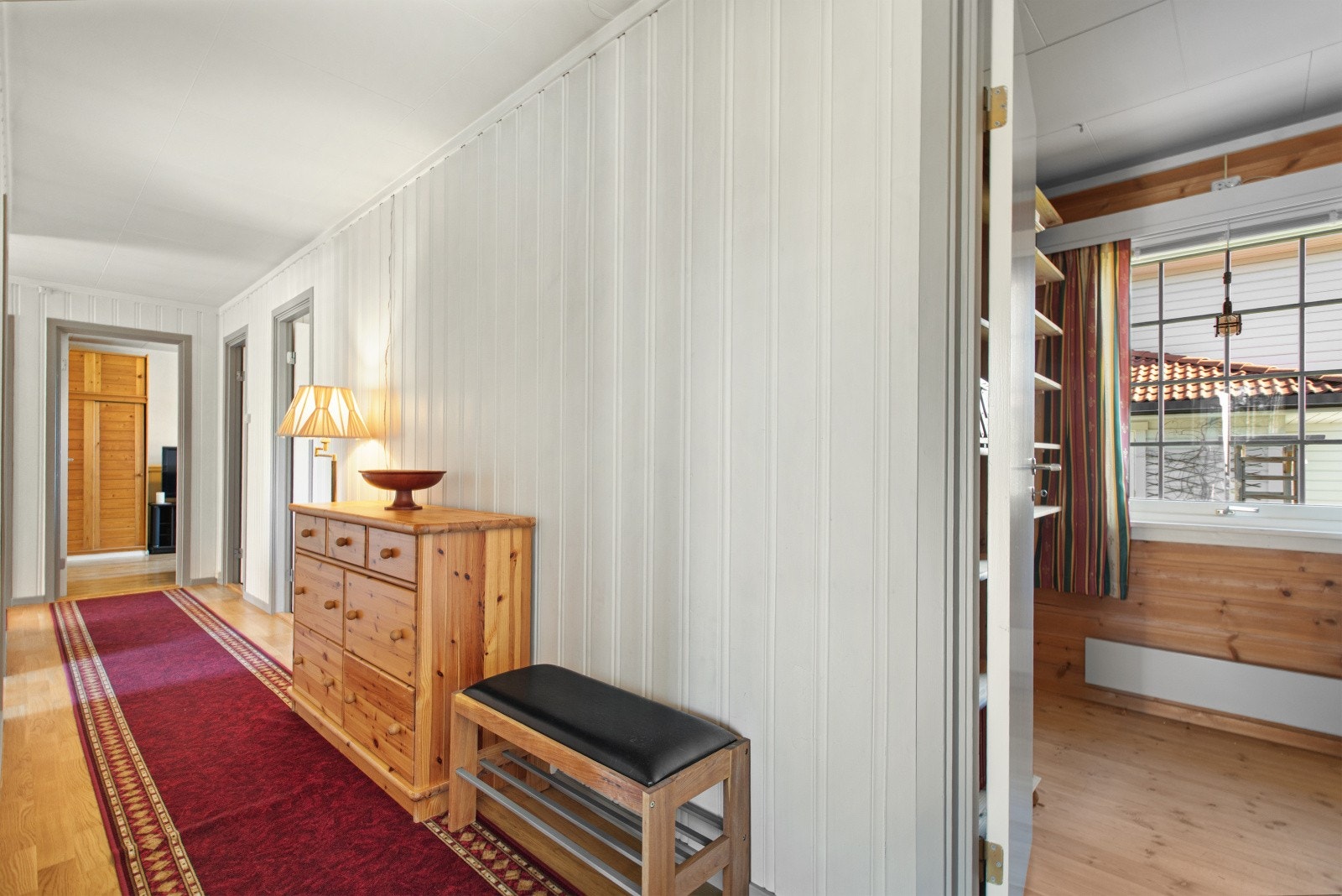 Fra gangen er det også adkomst til kjelleren. Galleribilde