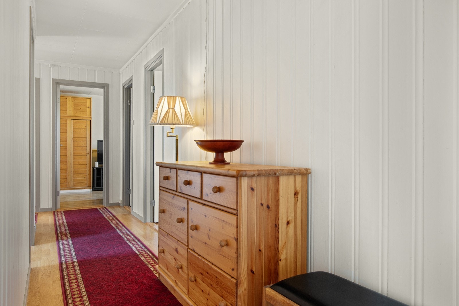 engre inn i boligen ligger de to øvrige soverommene. Galleribilde