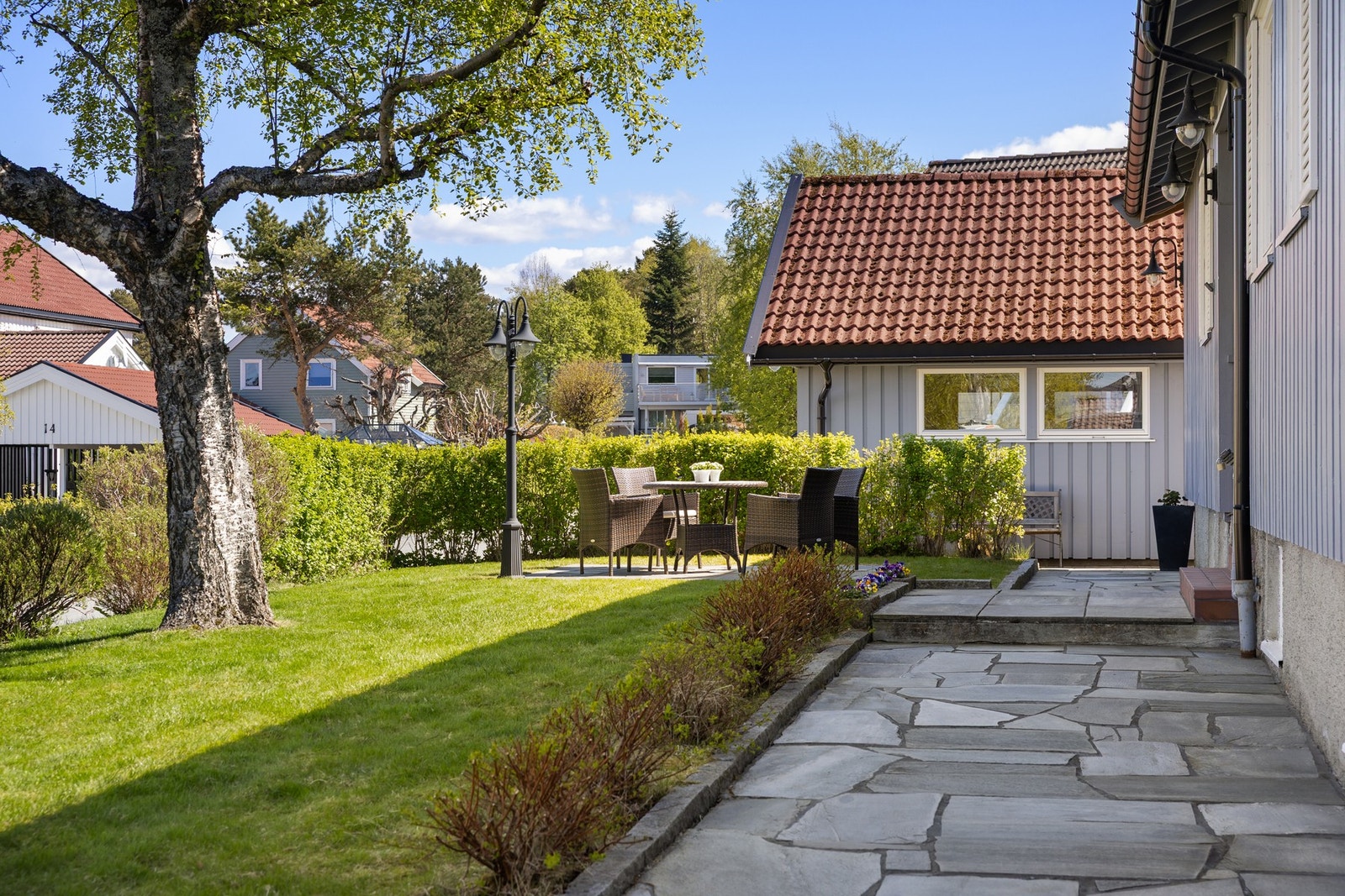 Velstelte bed og grøntarealer er en gjenganger på eiendommen. Galleribilde