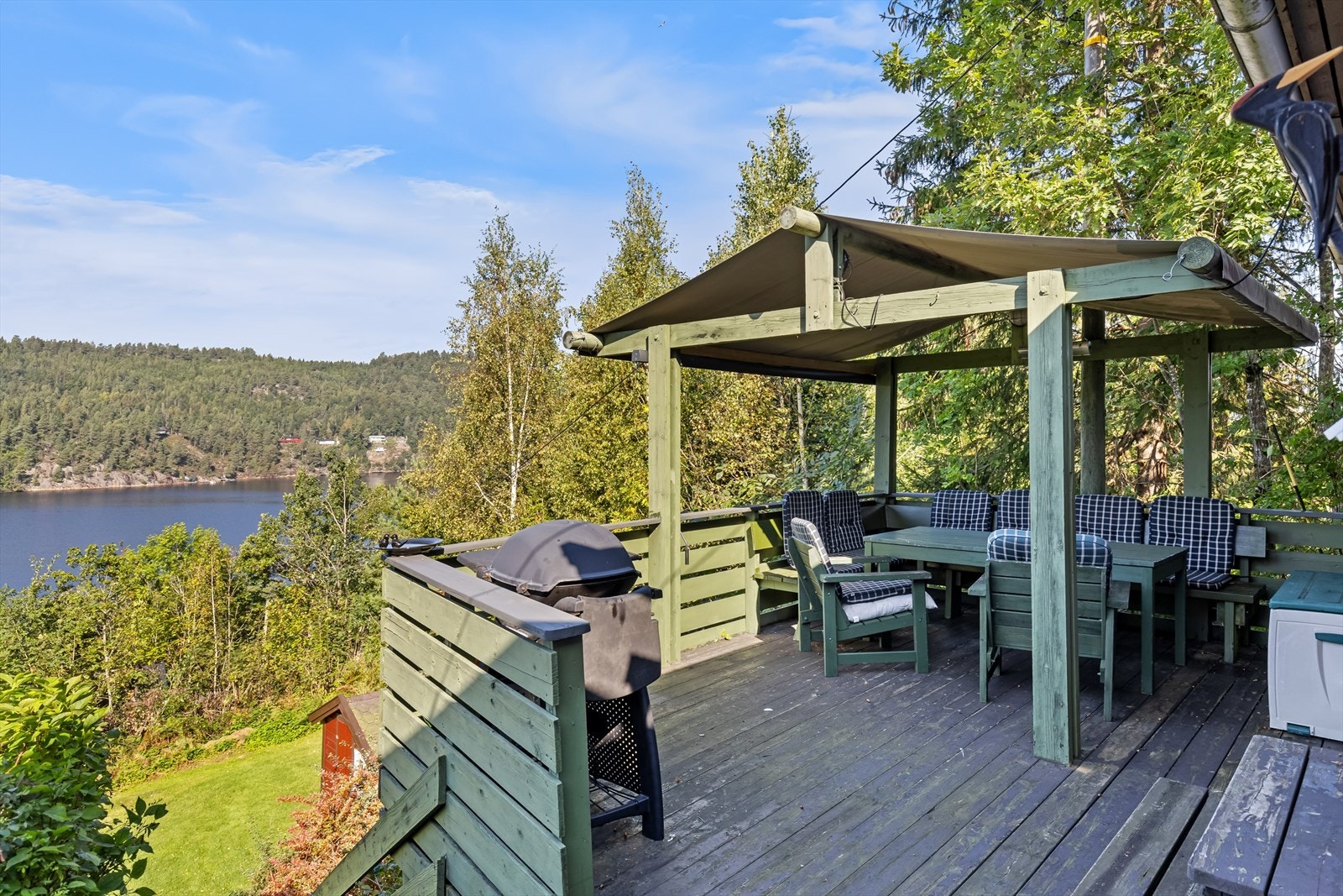 Terrasse i tilknytning til anneks Galleribilde
