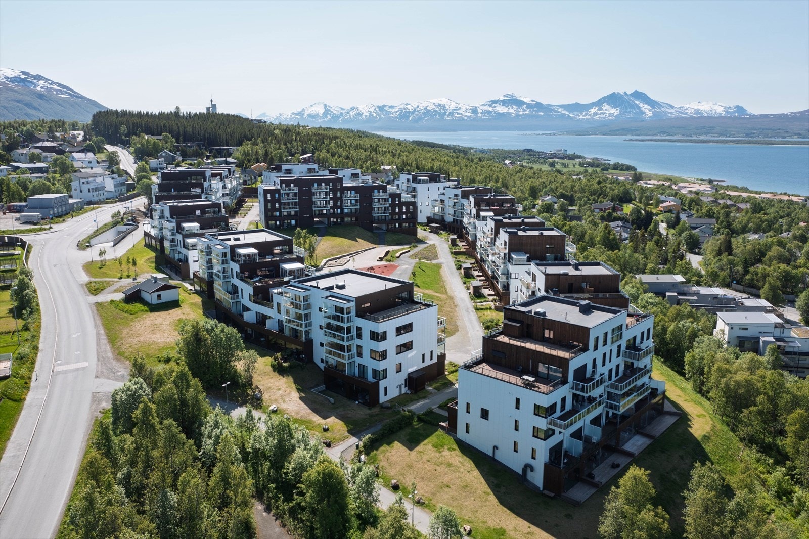 Norrøna Boligpark ligger attraktivt og solrikt til i Workinnmarka. Galleribilde