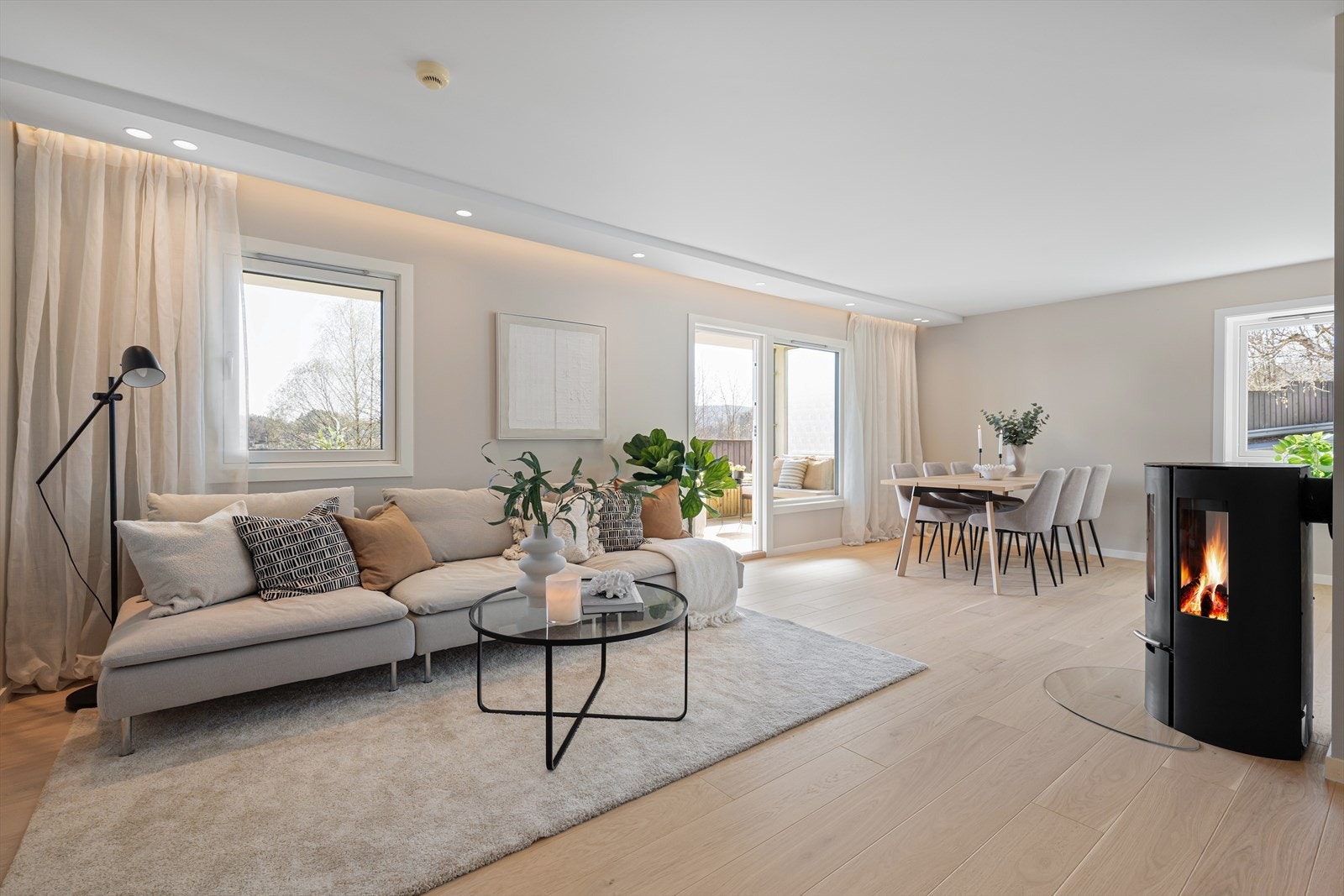 Ta gjerne kontakt med Senior Eiendomsmegler Steinar Wefring på tlf. 928 39 452 ved spørsmål eller ønske om visning. Galleribilde