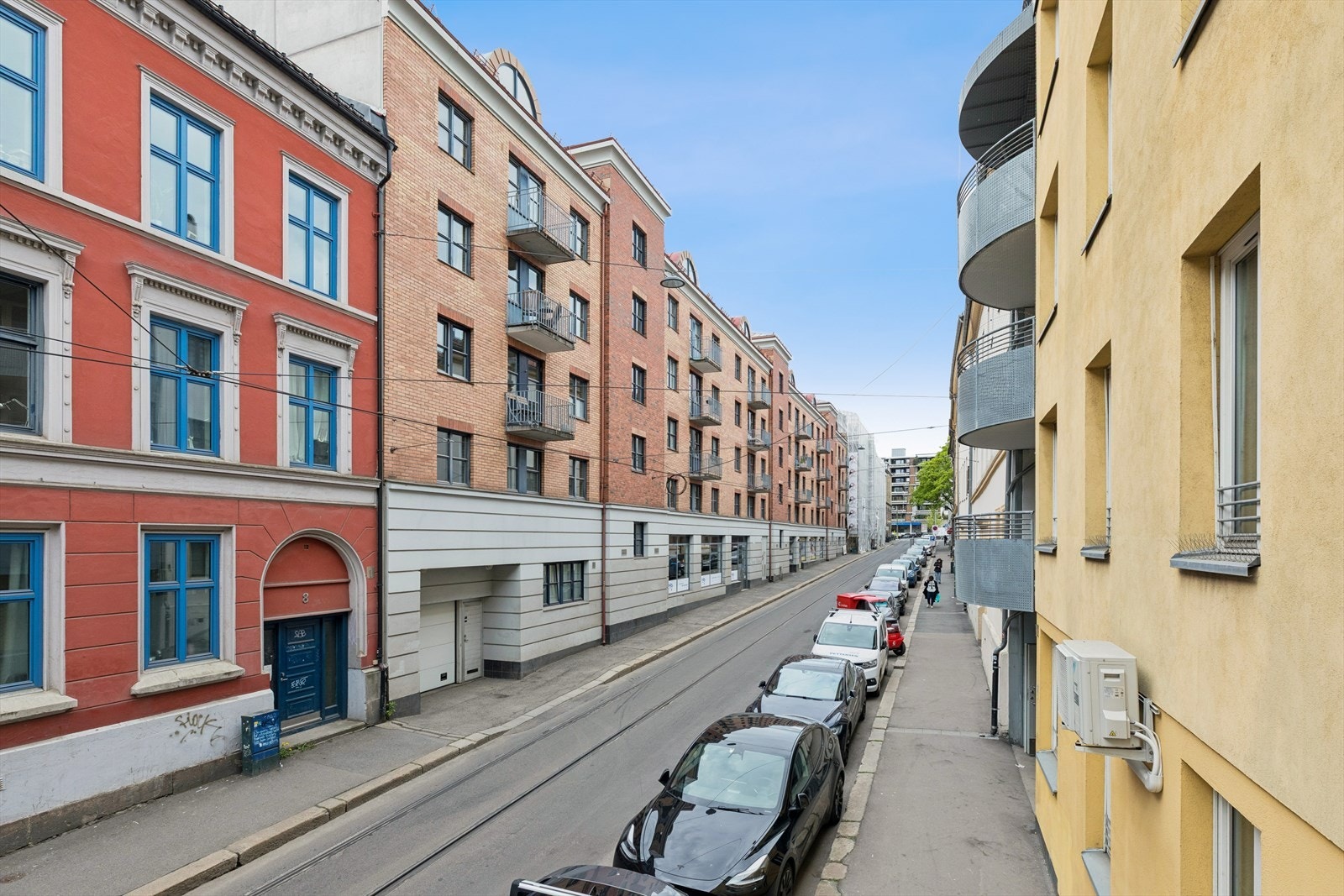 Beliggenheten i Welhavens gate gir en sjelden kombinasjon av skjermet ro og umiddelbar nærhet til byens pulserende liv. Galleribilde