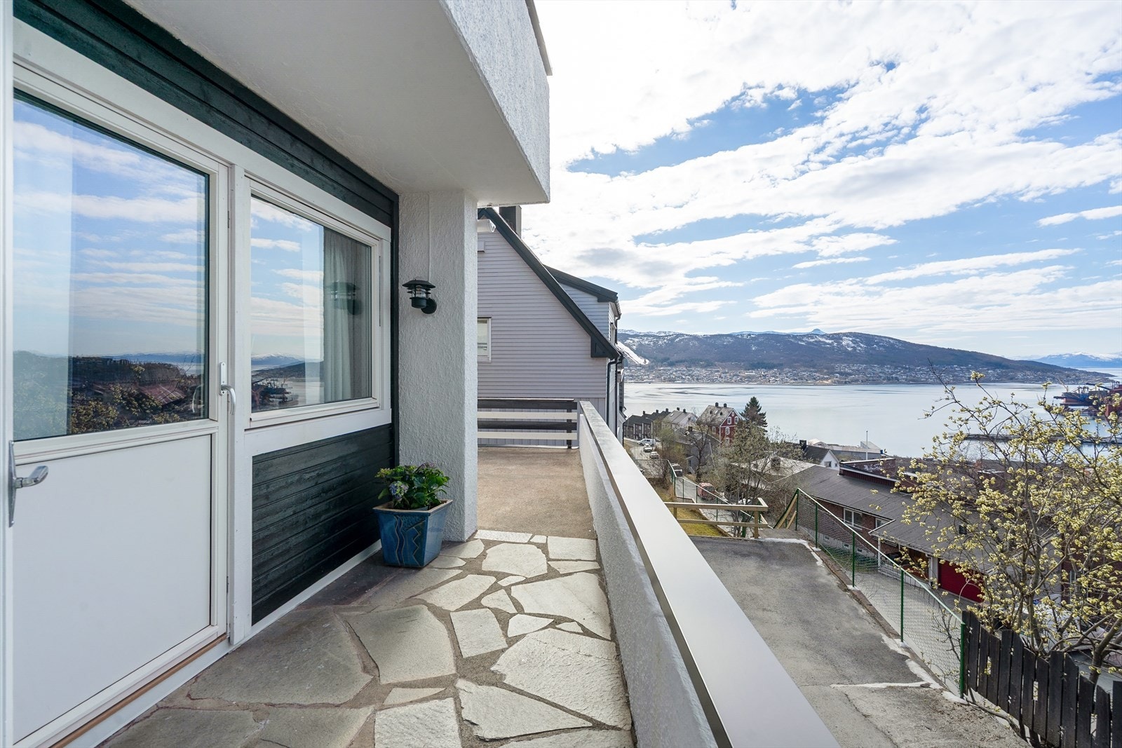 Terrasse 1. etasje Galleribilde