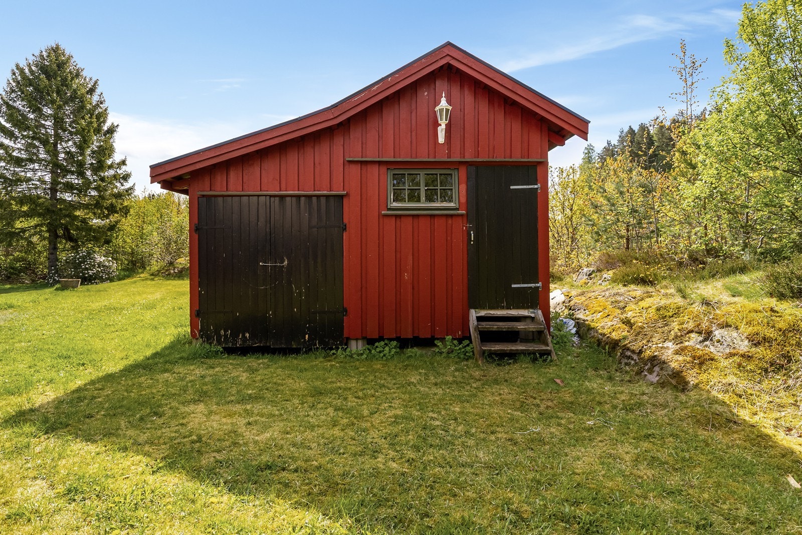 Bod i hage. Galleribilde