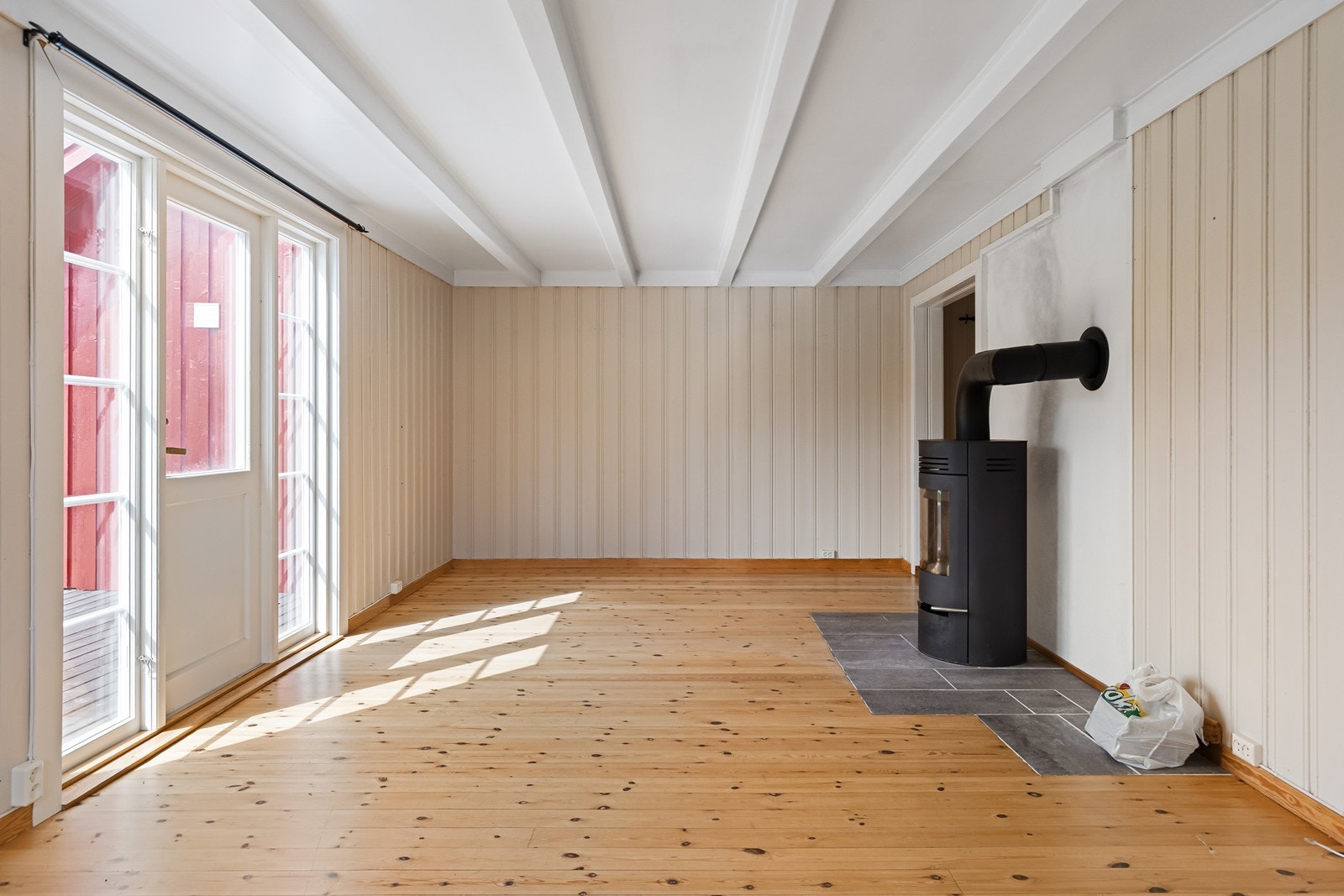 Stua er romslig, og kan enkelt deles inn i flere soner. Galleribilde