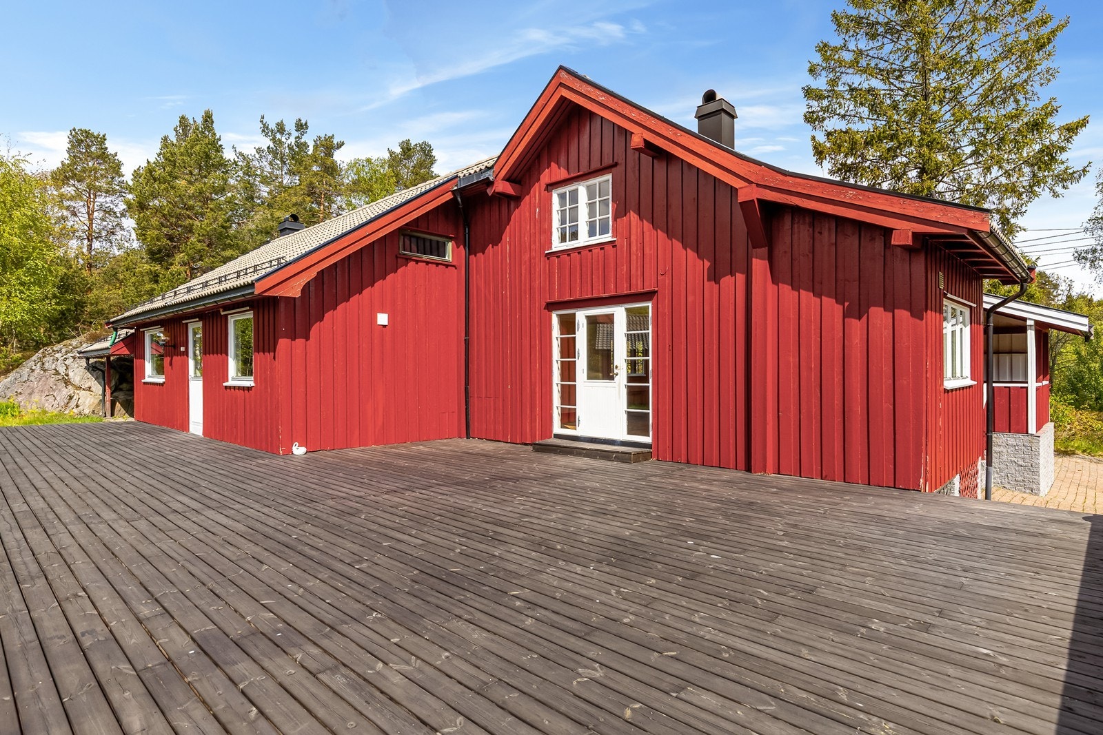 Boligen har meget gode solforhold og en stor terrasse på hele 111 kvm. Galleribilde