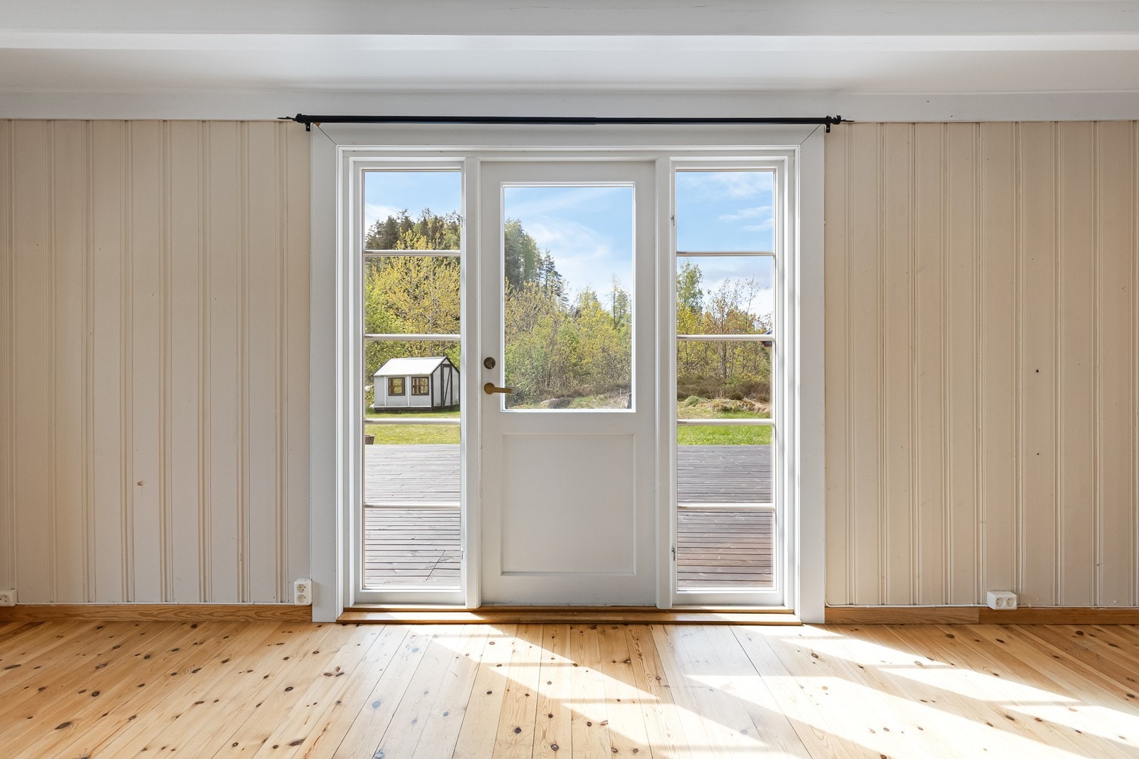 Frister det med late sommerdager i solen, er det aldri langt til veranda fra stue. Galleribilde