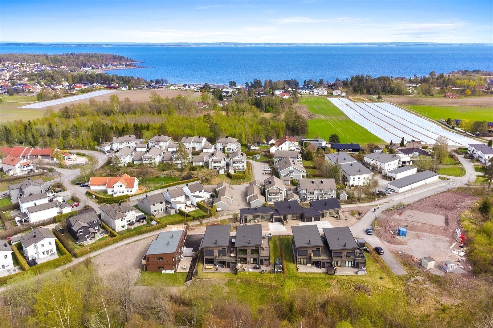 Nærheten til sjøen gir flotte tur- og rekreasjonsmuligheter året rundt. Galleribilde