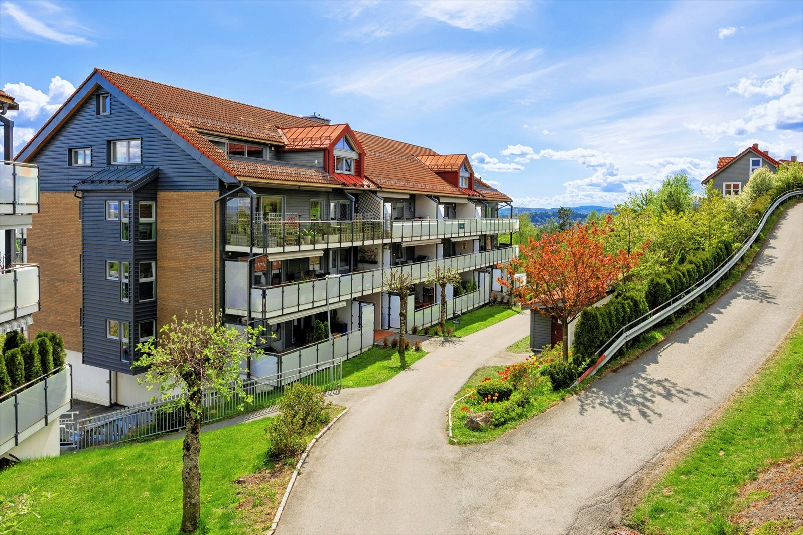 Hiltonåsen ligger i grønne og barnevennlige omgivelser med bilfrie internveier Galleribilde