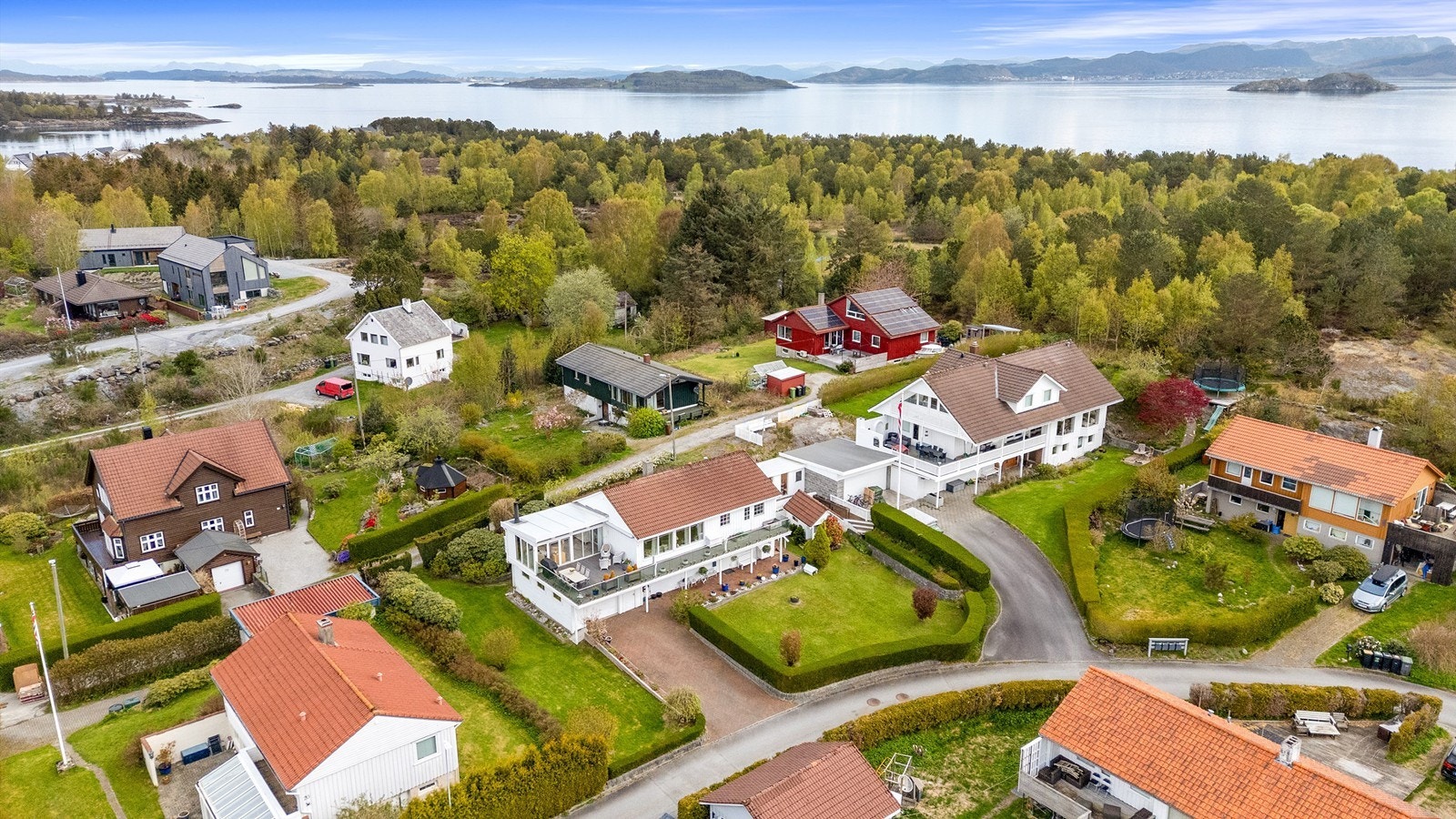 Eiendommen har en sentral og god plassering i nabolaget. Galleribilde