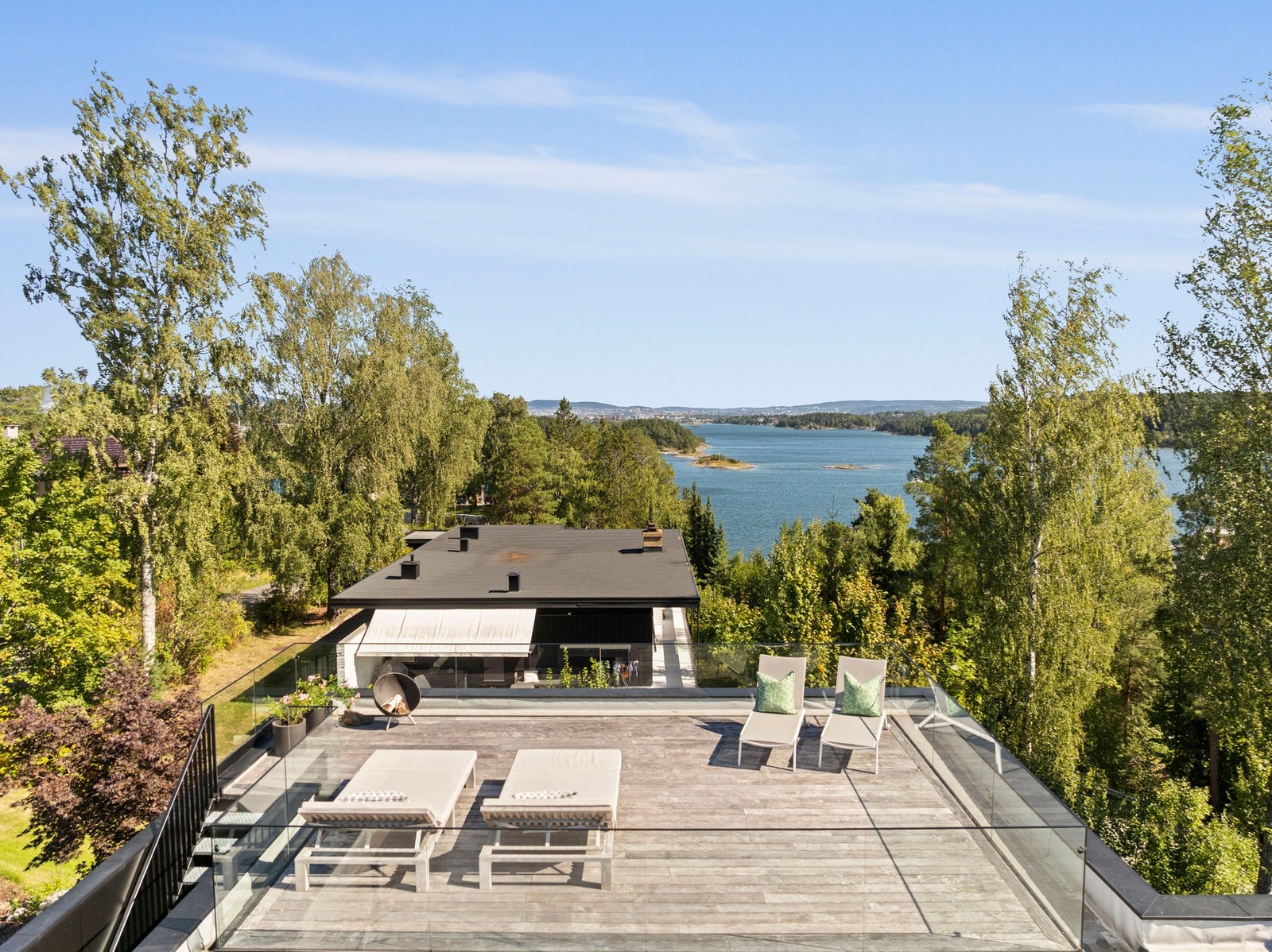Takterrasse med fantastisk utsikt. Galleribilde