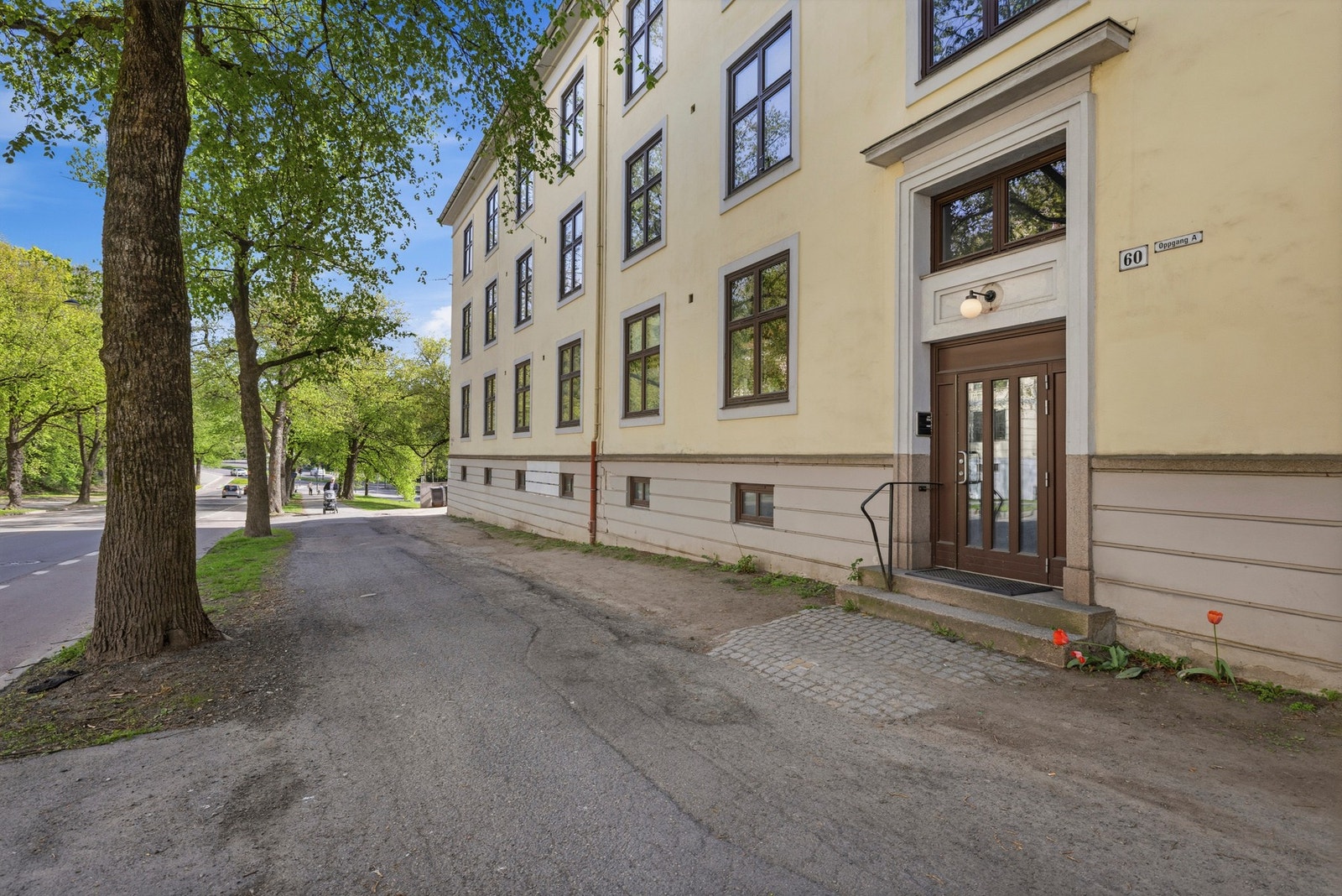Colletts gate ligger i bydel St. Hanshaugen i Oslo, et populært og sentralt område som kombinerer det beste fra byliv med nærhet til grønne lunger Galleribilde