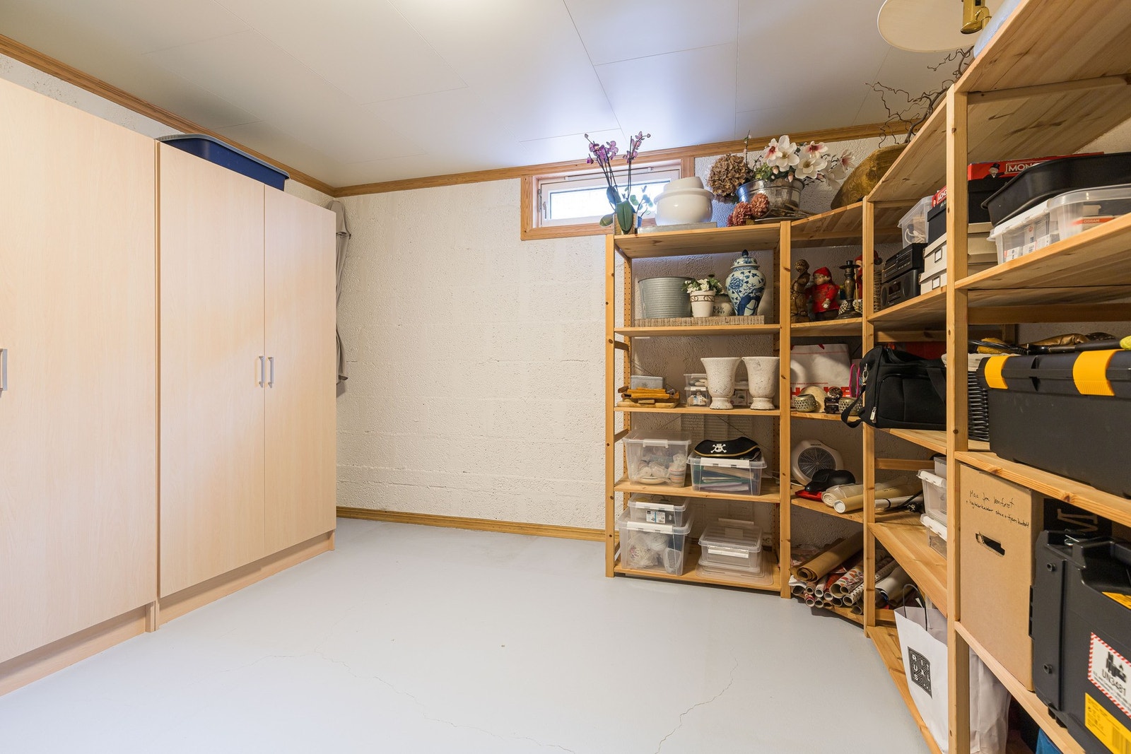 Bod med gode oppbevaringsmuligheter Galleribilde