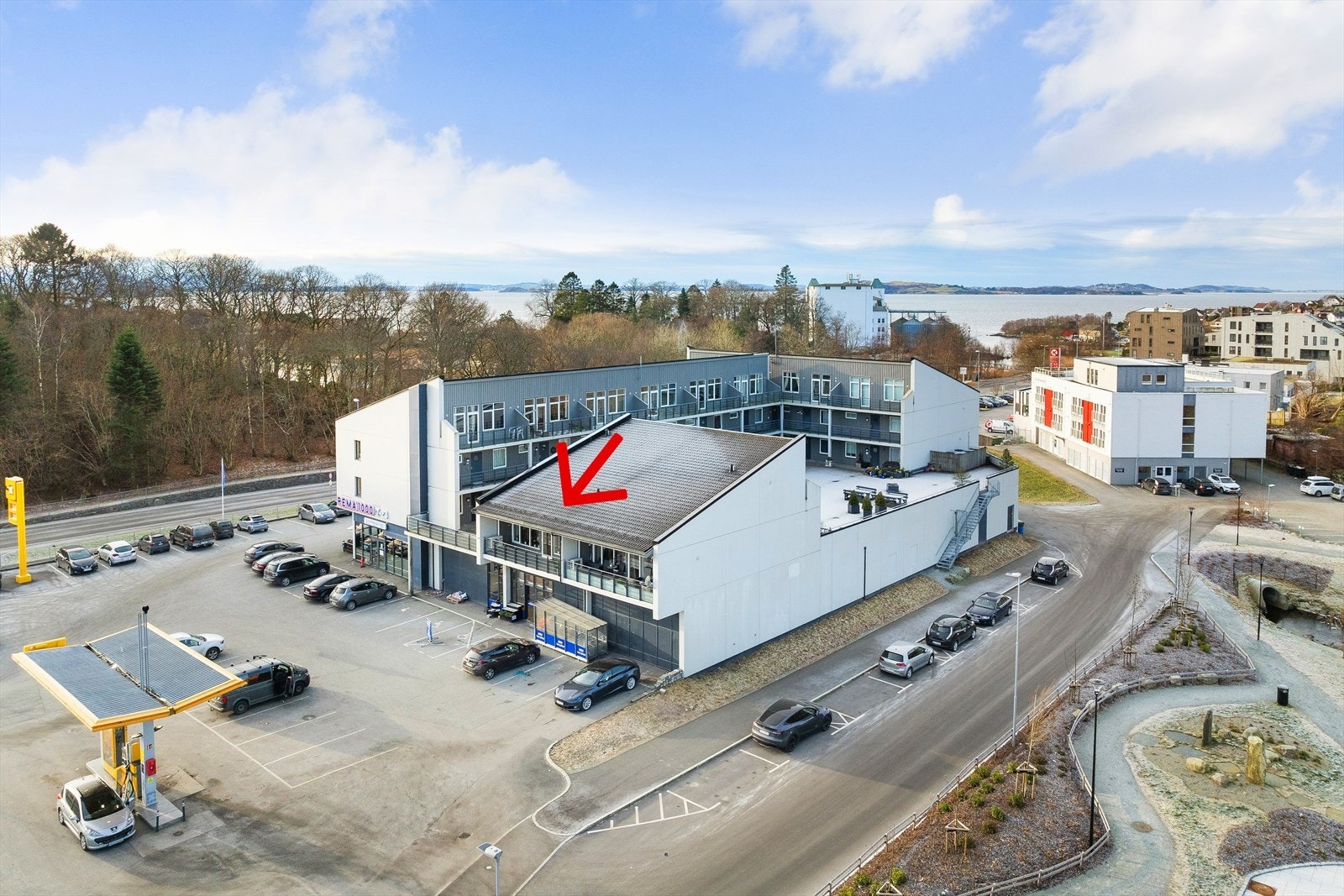 Leiligheten ligger midt i smørøyet med kort gange til alle fasiliteter Galleribilde