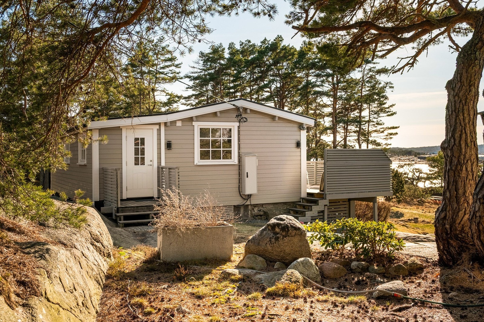 Nytt inntaksskap ble montert i forbindelse med oppgradering av det elektriske anlegget i 2017. Galleribilde