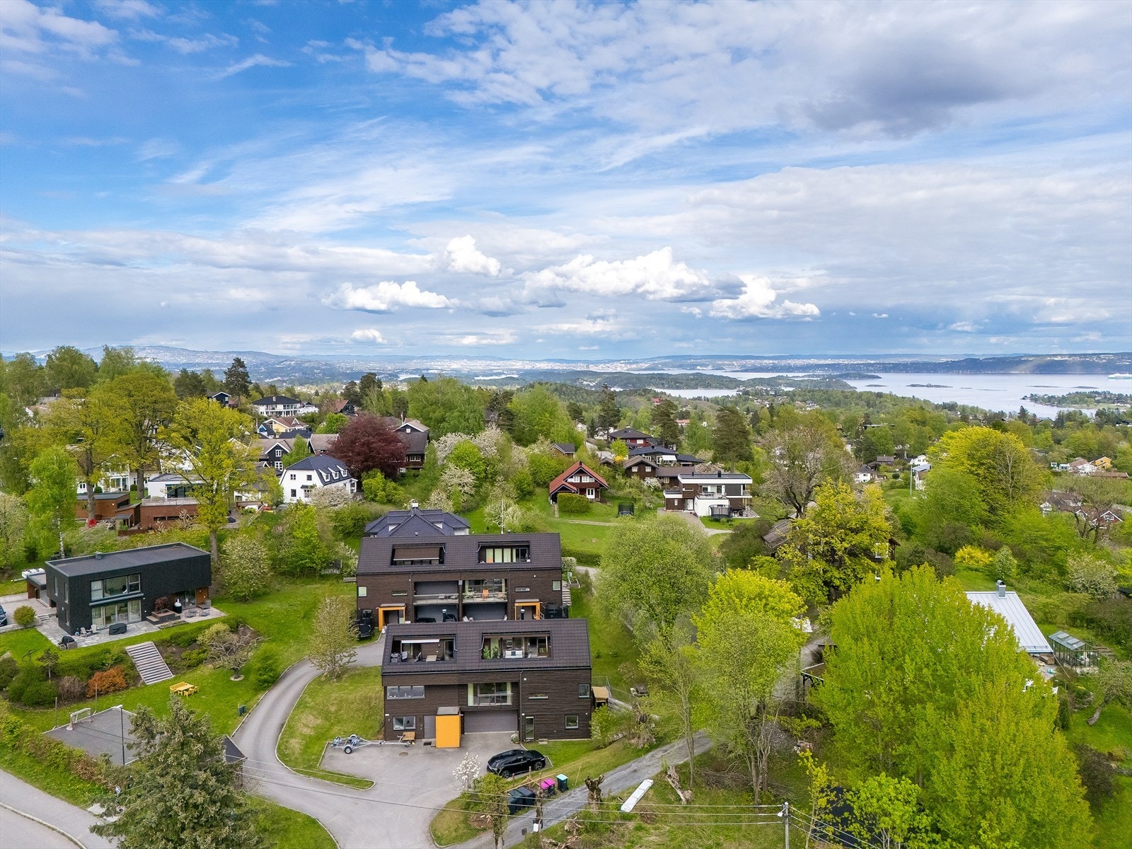 Høn er et flott sted for den aktive familien, med kort vei til både marka og sjøen. Galleribilde