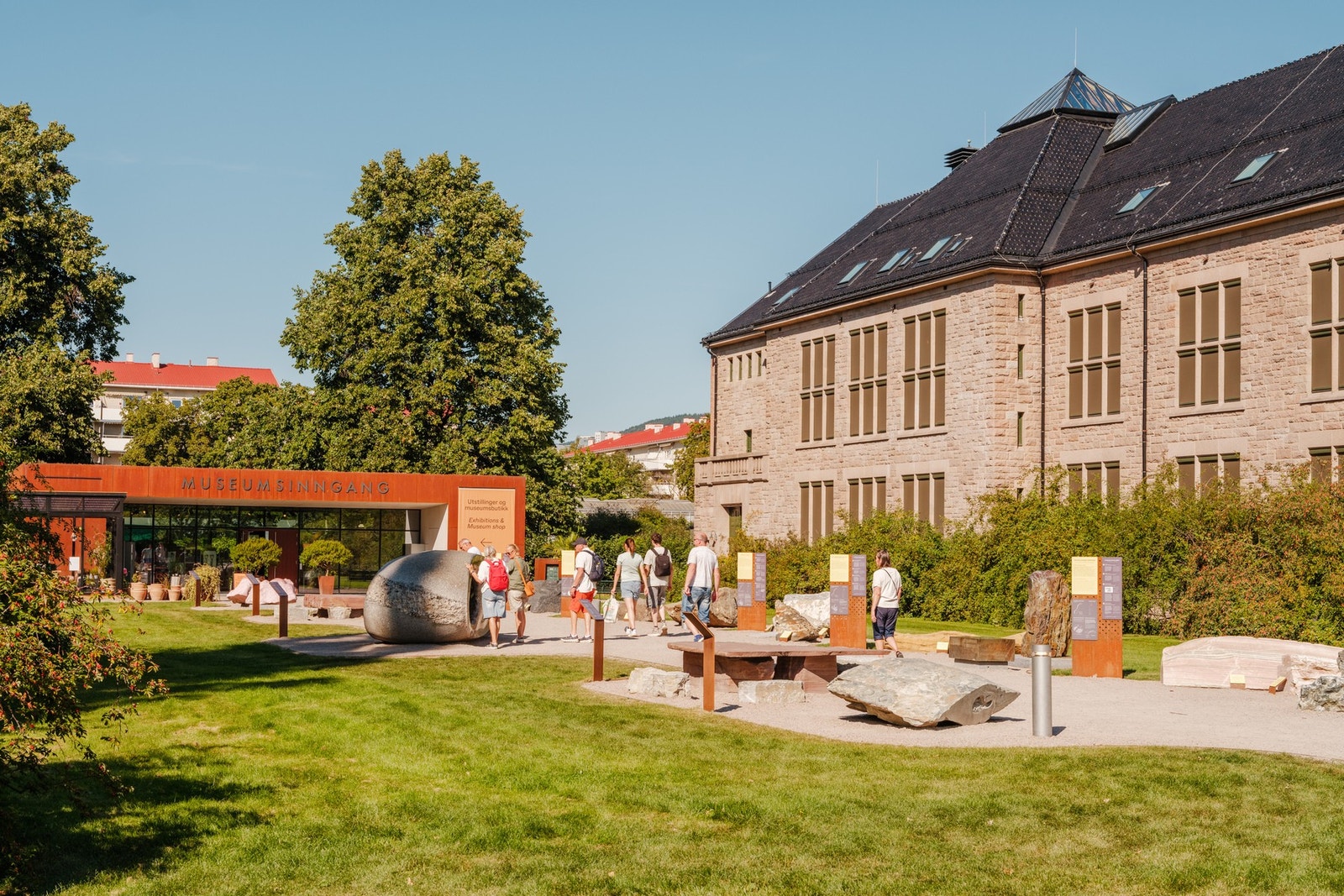 Botaniske hage ligger like i nærheten. Galleribilde