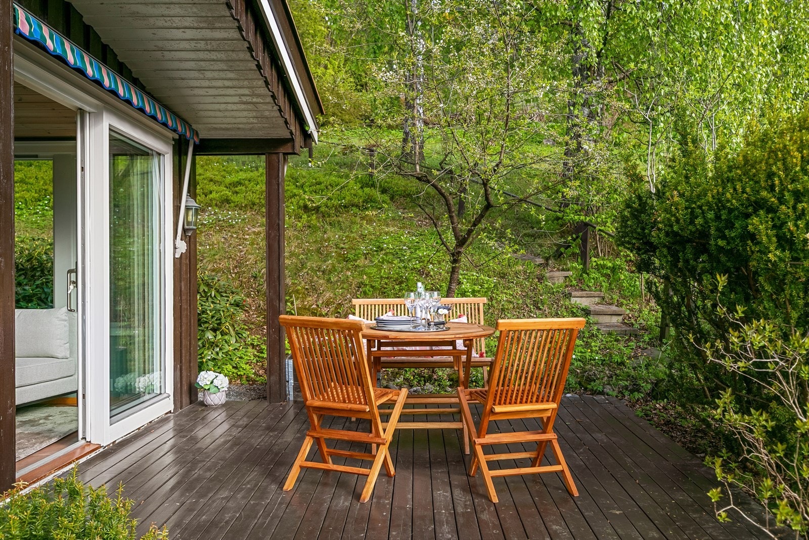 Terrasse med utgang fra vinterhagen Galleribilde