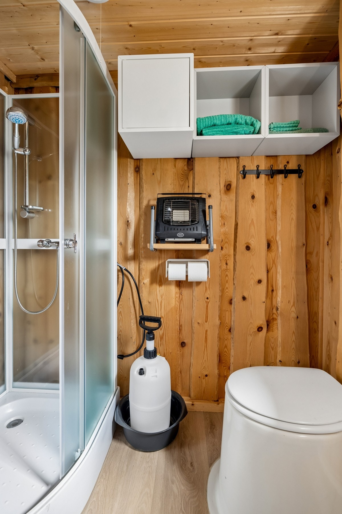 Badet i annekset. Galleribilde