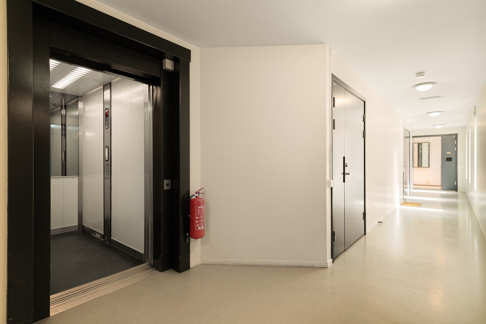 - Heis i bygget - Galleribilde