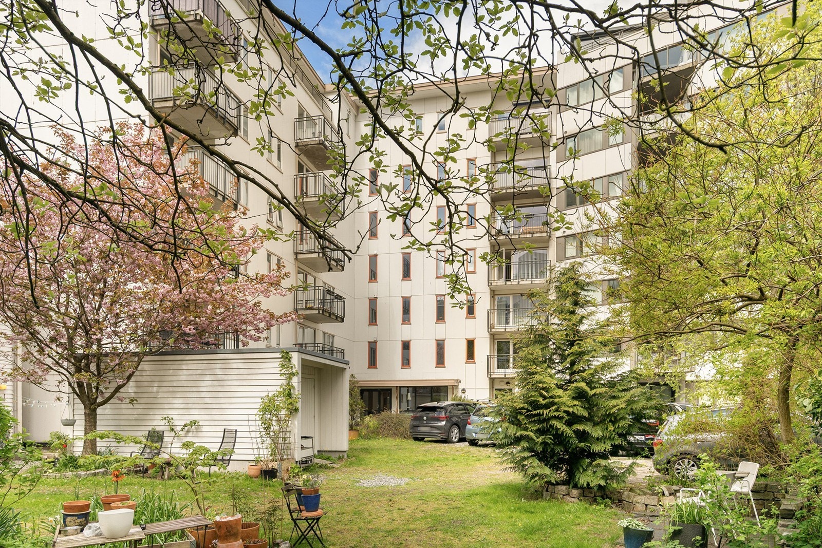 - Fasade fra bakgården - Galleribilde