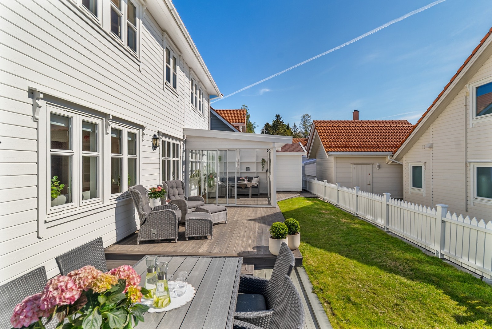 En velholdt enebolig med en praktisk og familievennlig planløsning. Galleribilde