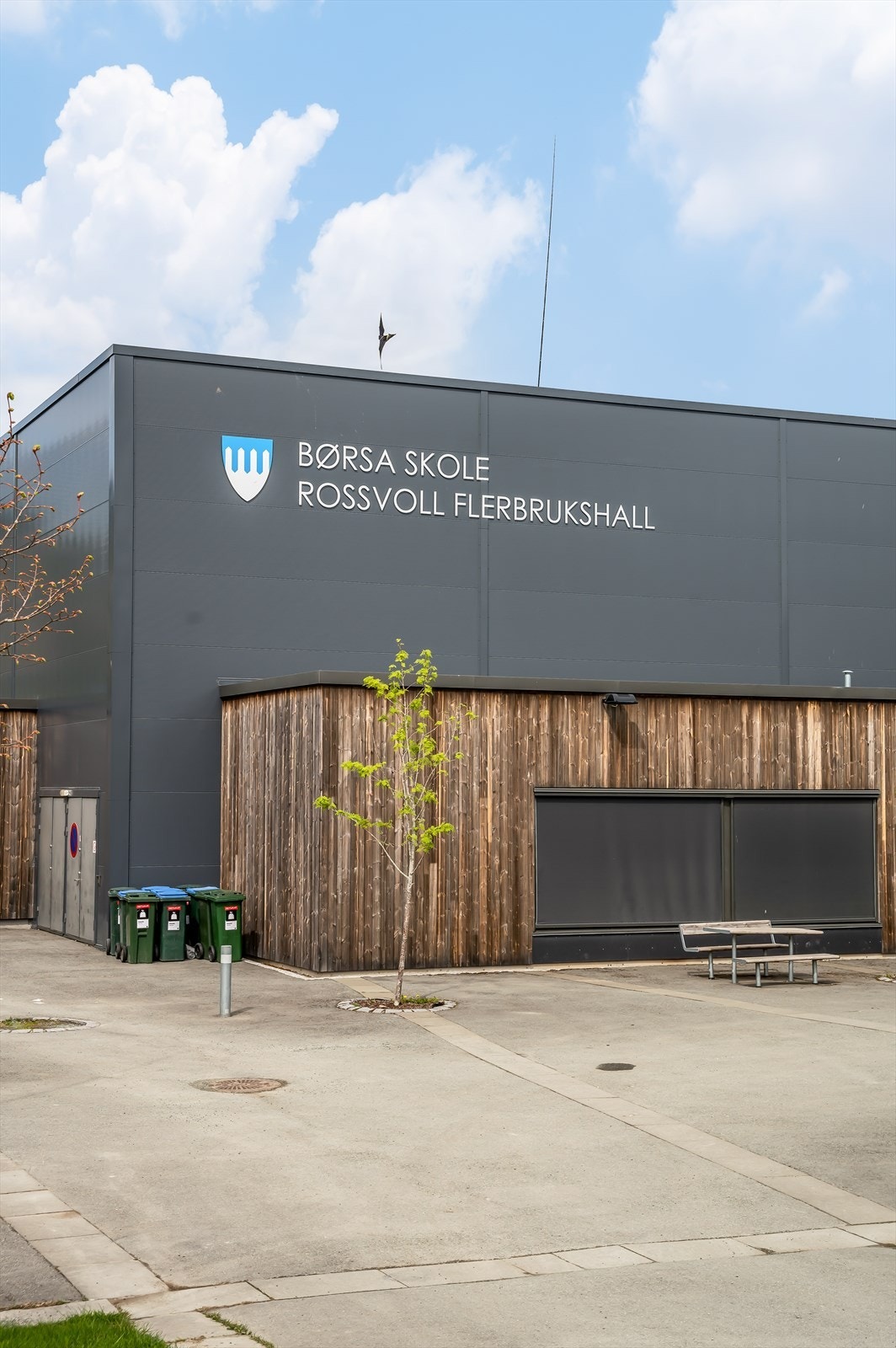 Rossvollhallen som huser en rekke aktiviteter for store å små. Galleribilde