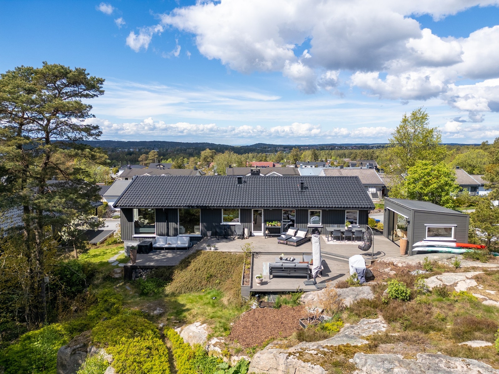 Oredalsåsen er et fint hus. Det er opprinnelig fra 1972 og er betydelig oppgradert innvendig de senere årene. Galleribilde