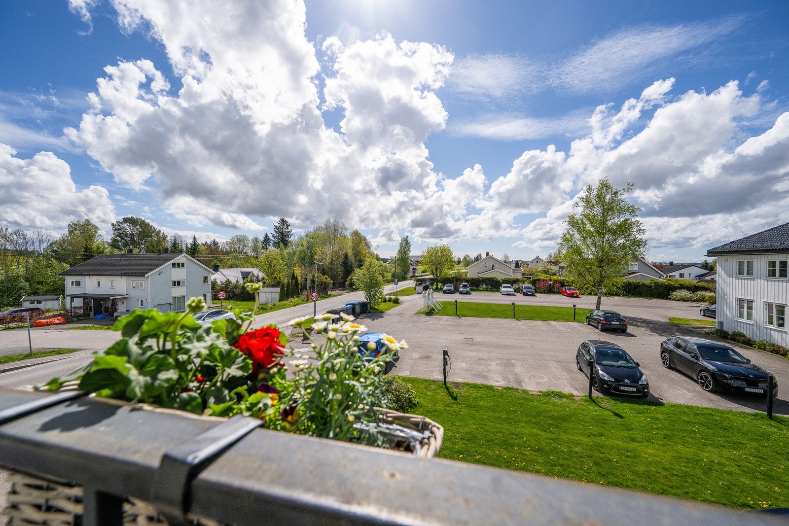 Herfra har man full oversikt når gjestene kommer Galleribilde
