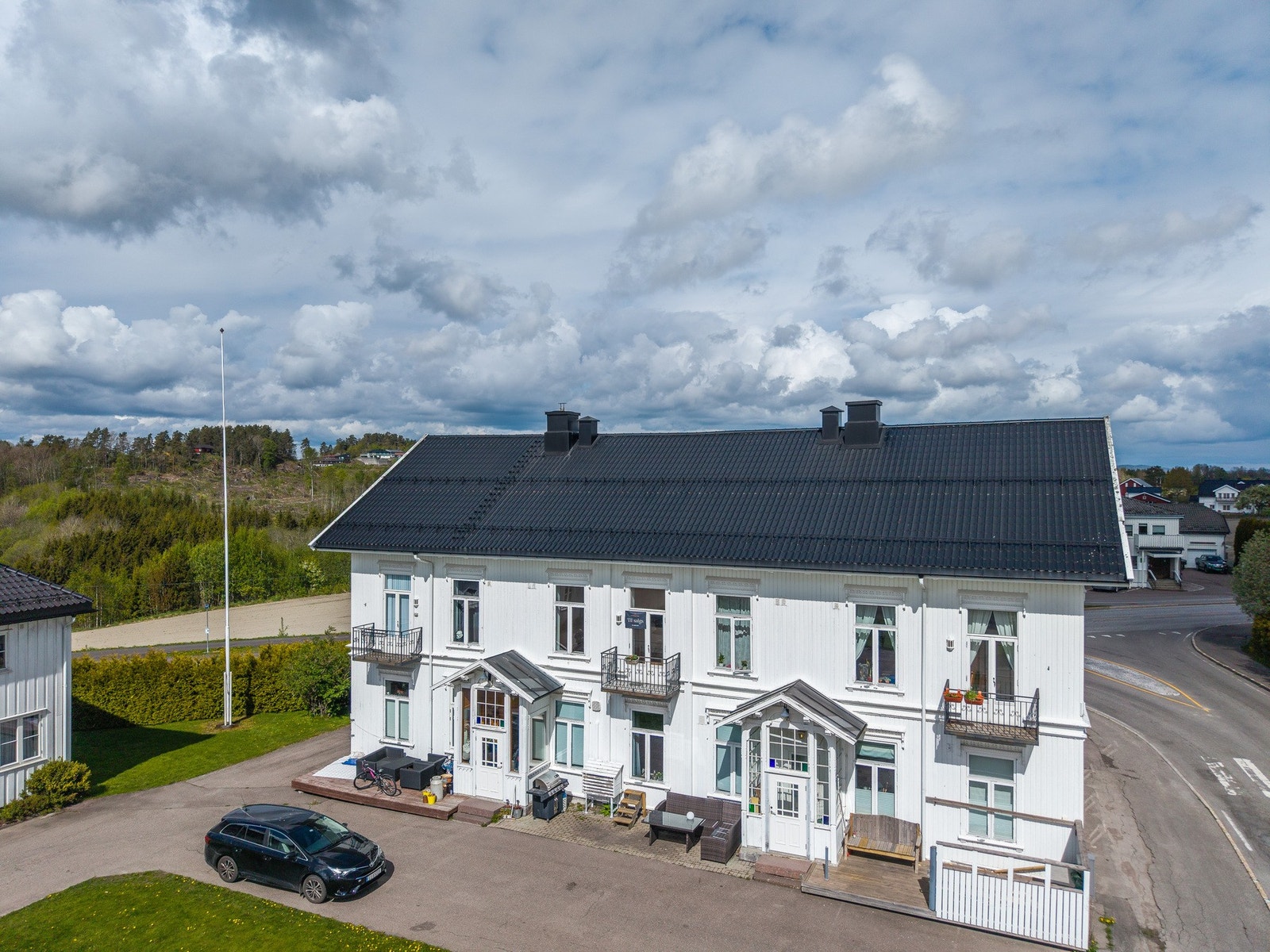 Balkong på hver side gir gode solforhold Galleribilde