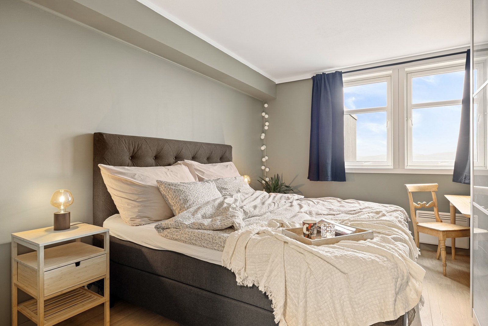 Stort soverom på 13,4 m². Galleribilde