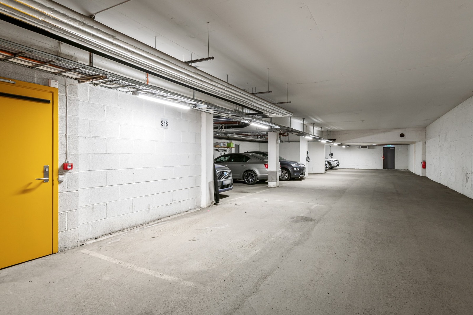 Det medfølger en parkeringsplass i garasjekjelleren. Galleribilde