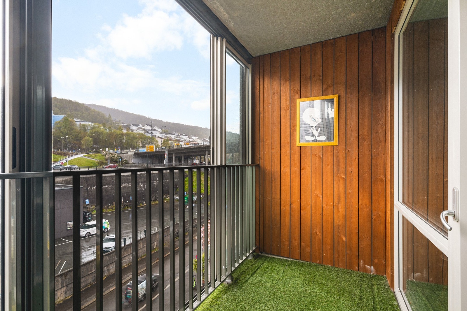 Velkommen til denne lekre og moderne 2-roms leiligheten fra 2018 Galleribilde