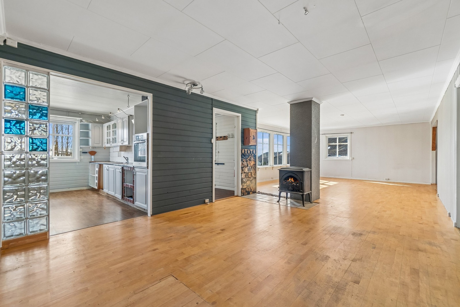 Kjøkkenet er adskilt fra stuen. Galleribilde