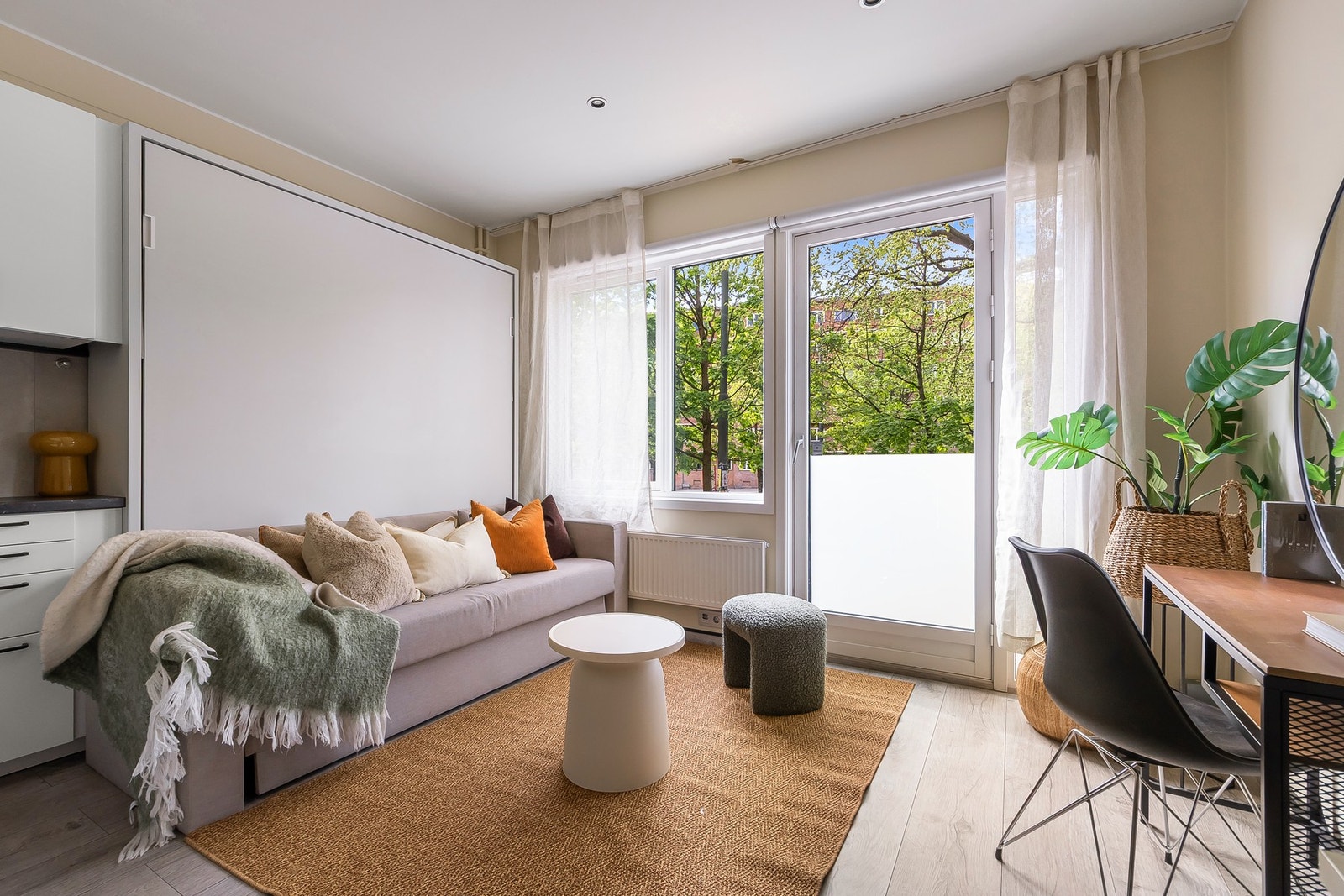 Leiligheten er en innbydende 1-roms med smarte løsninger og god standard fra 2019 Galleribilde