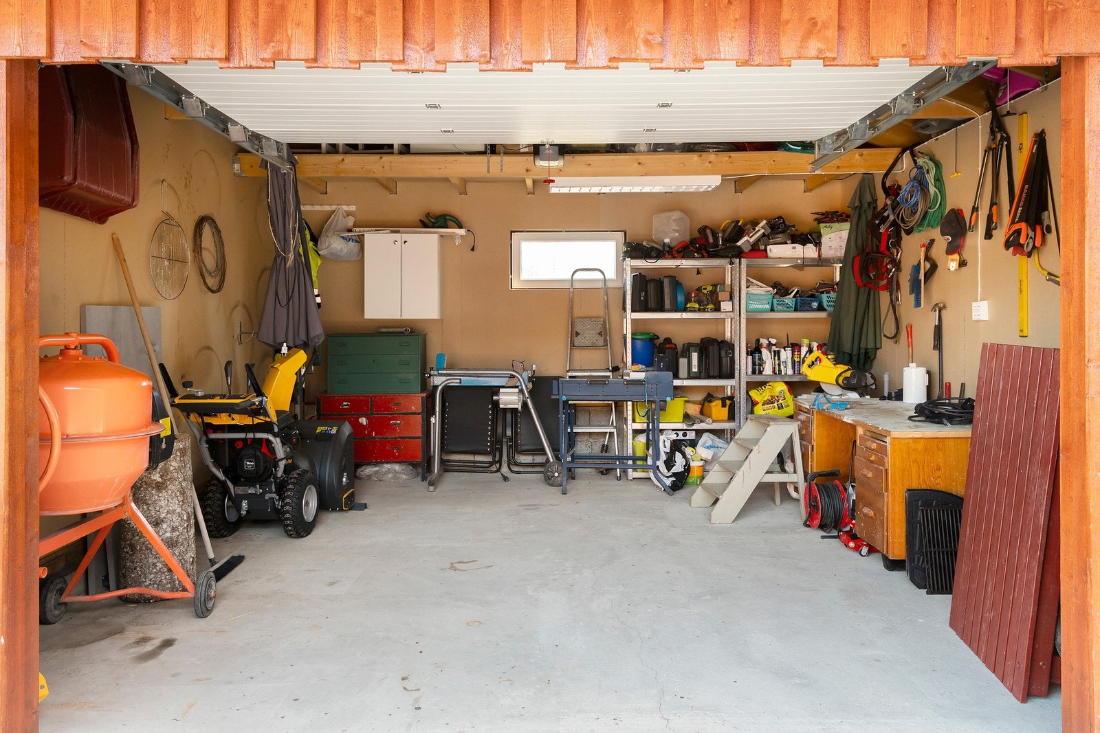 Uthuset har god plass. Galleribilde