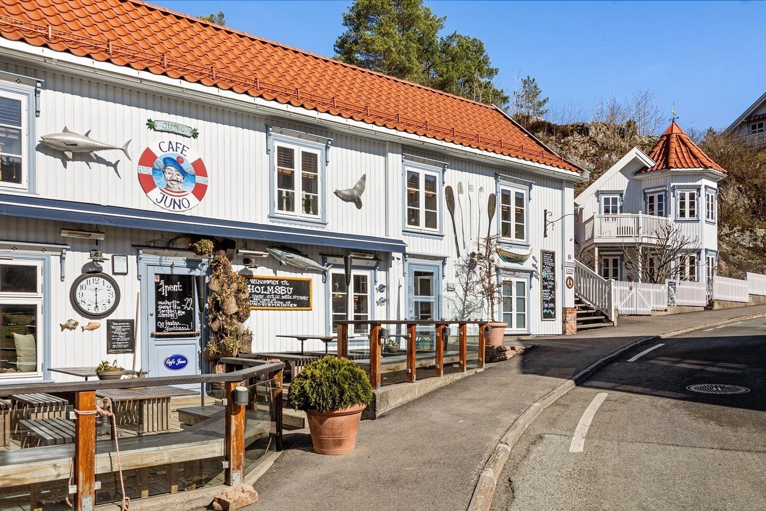 Café Uno en kort kjøretur fra hytta Galleribilde