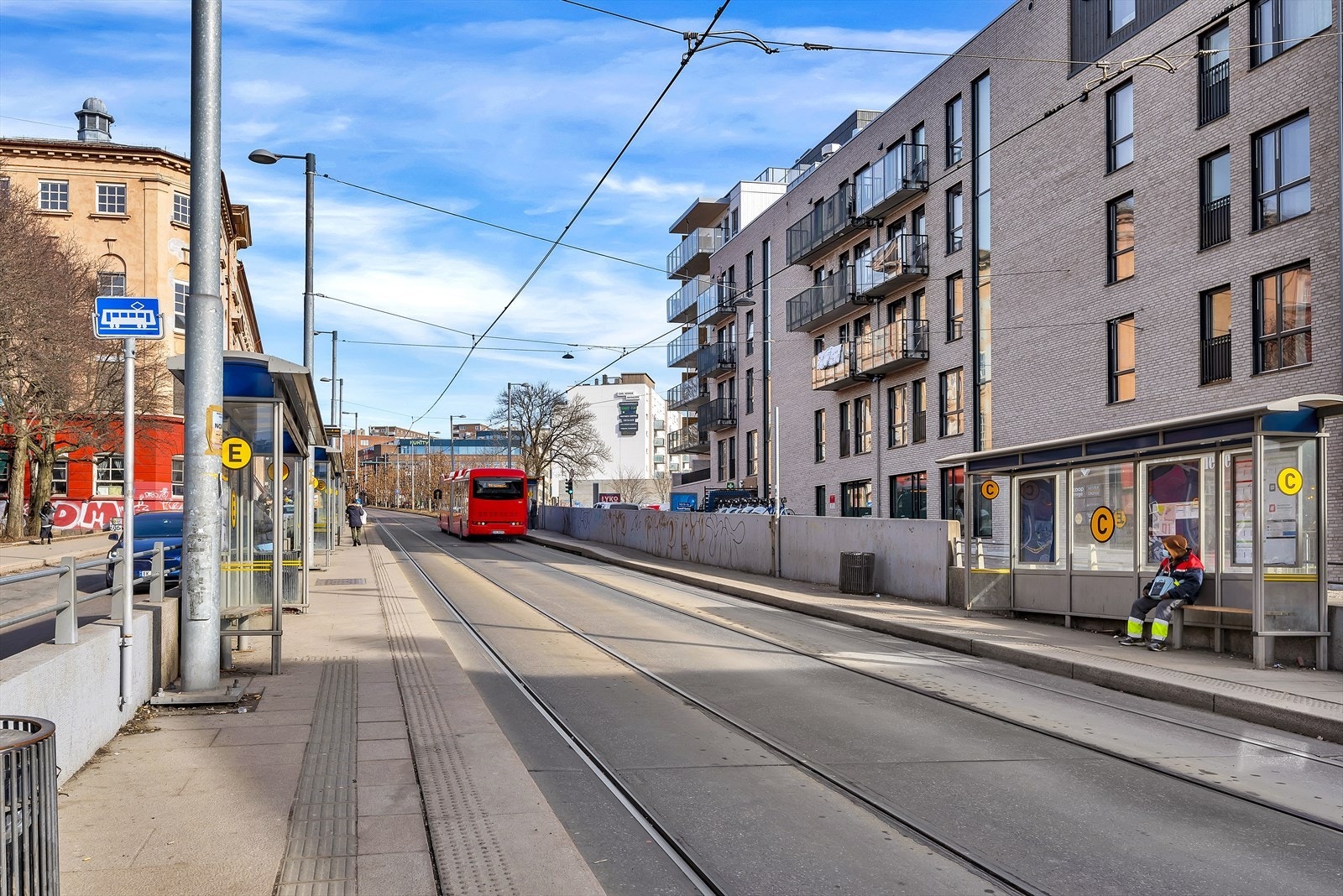 Området gir mulighet for kollektivtransport via buss, trikk og T-bane. Galleribilde