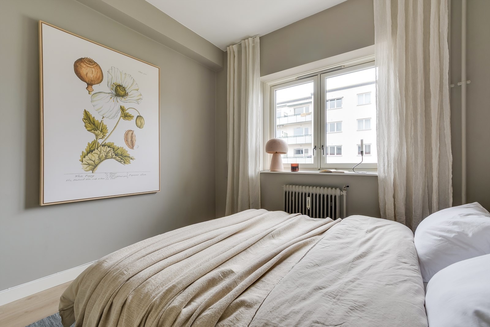 Det er god plass til garderobeskap hvis ønskelig. Galleribilde