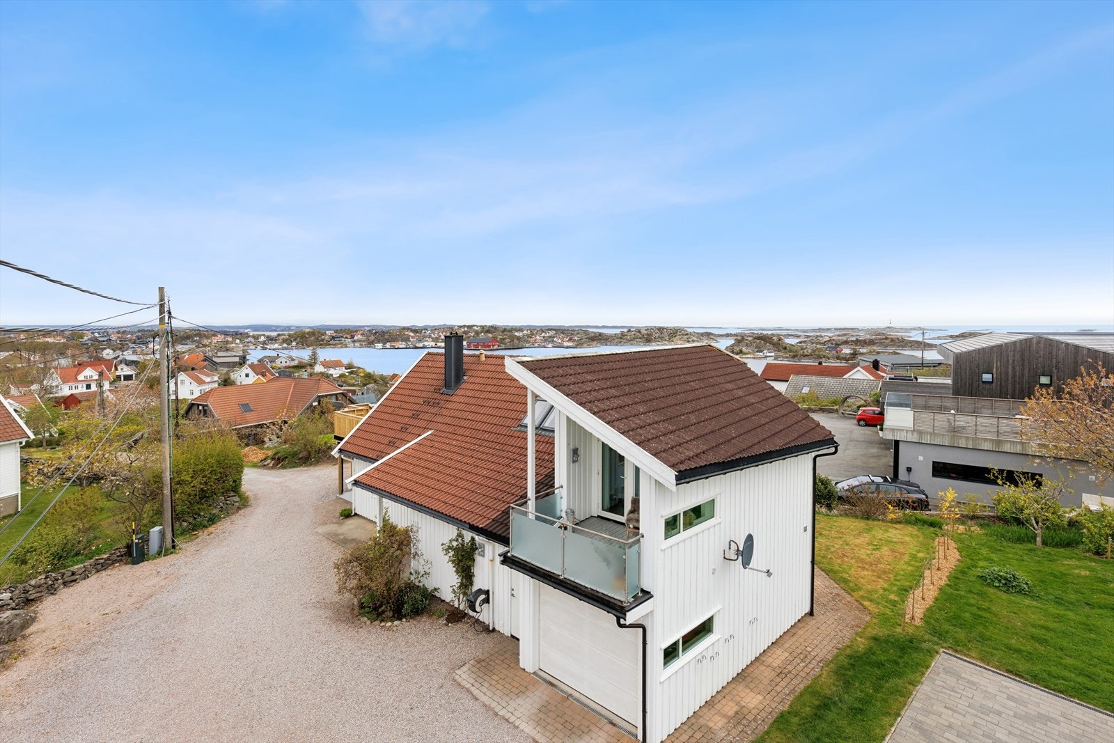 Eneboligen ble opprinnelig oppført i 1989, med et tilbygg i 2007. Galleribilde