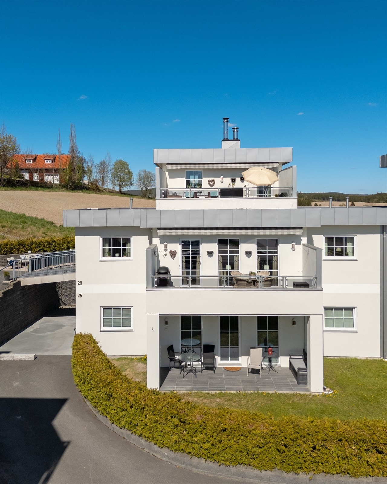 Eiendommen er tilknyttet et sameie med ordnede fellesarealer. Galleribilde