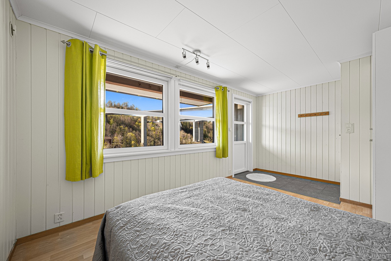 Egen utgang til uteområdet/gårdsplass Galleribilde