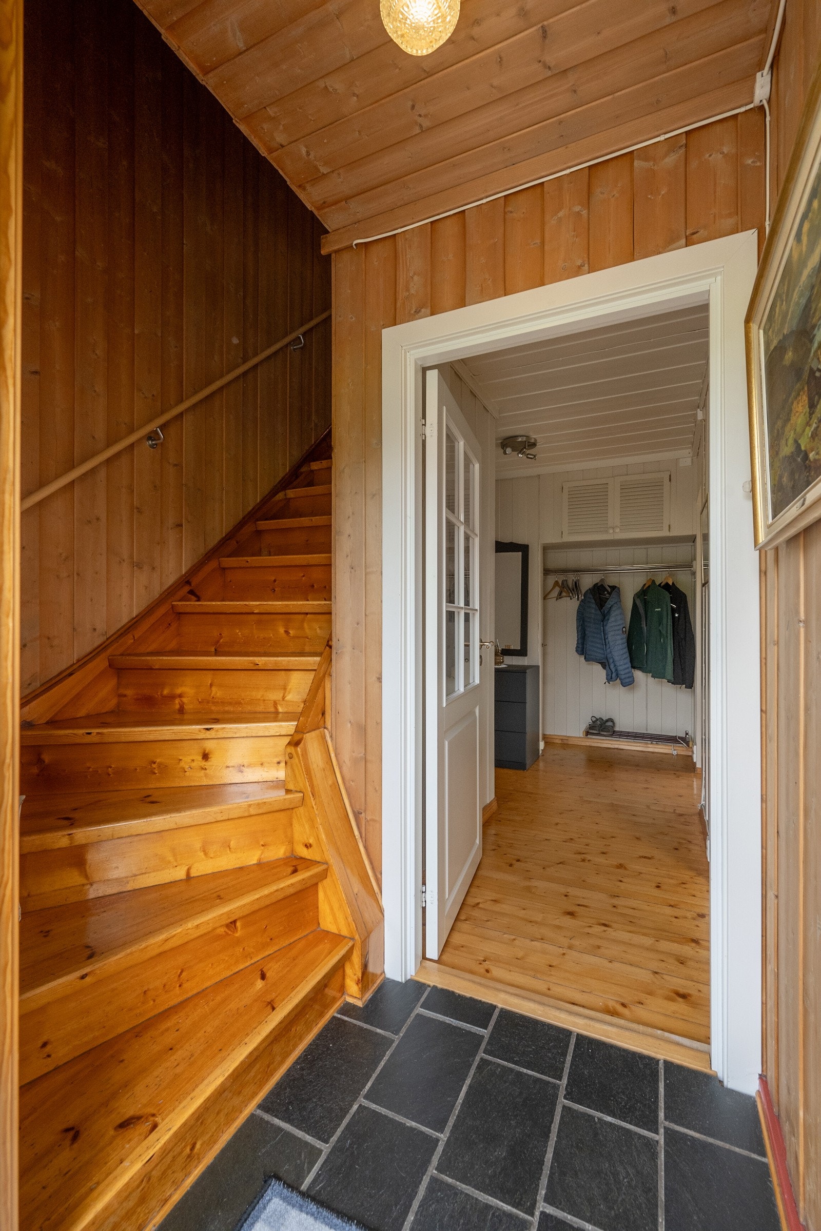 Trapp opp til loftsetasjen Galleribilde