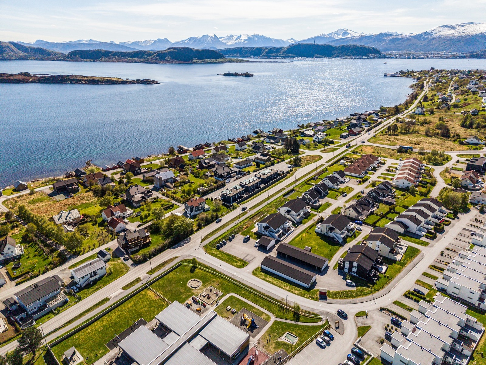 Dronebilde av området Galleribilde