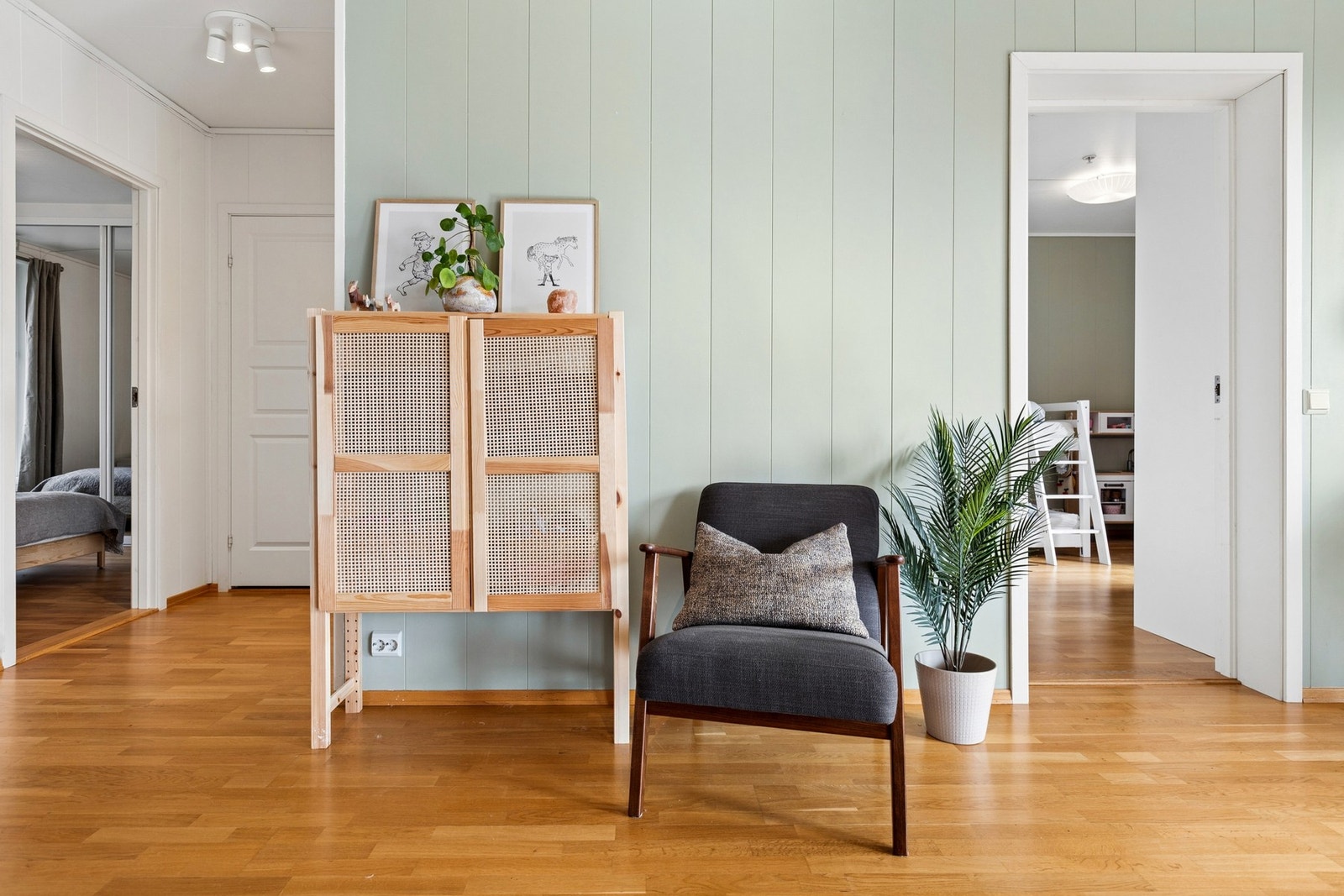 Leiligheten har 3 gode soverom og 1 bad med adkomst fra boligens stue nr.1. Galleribilde