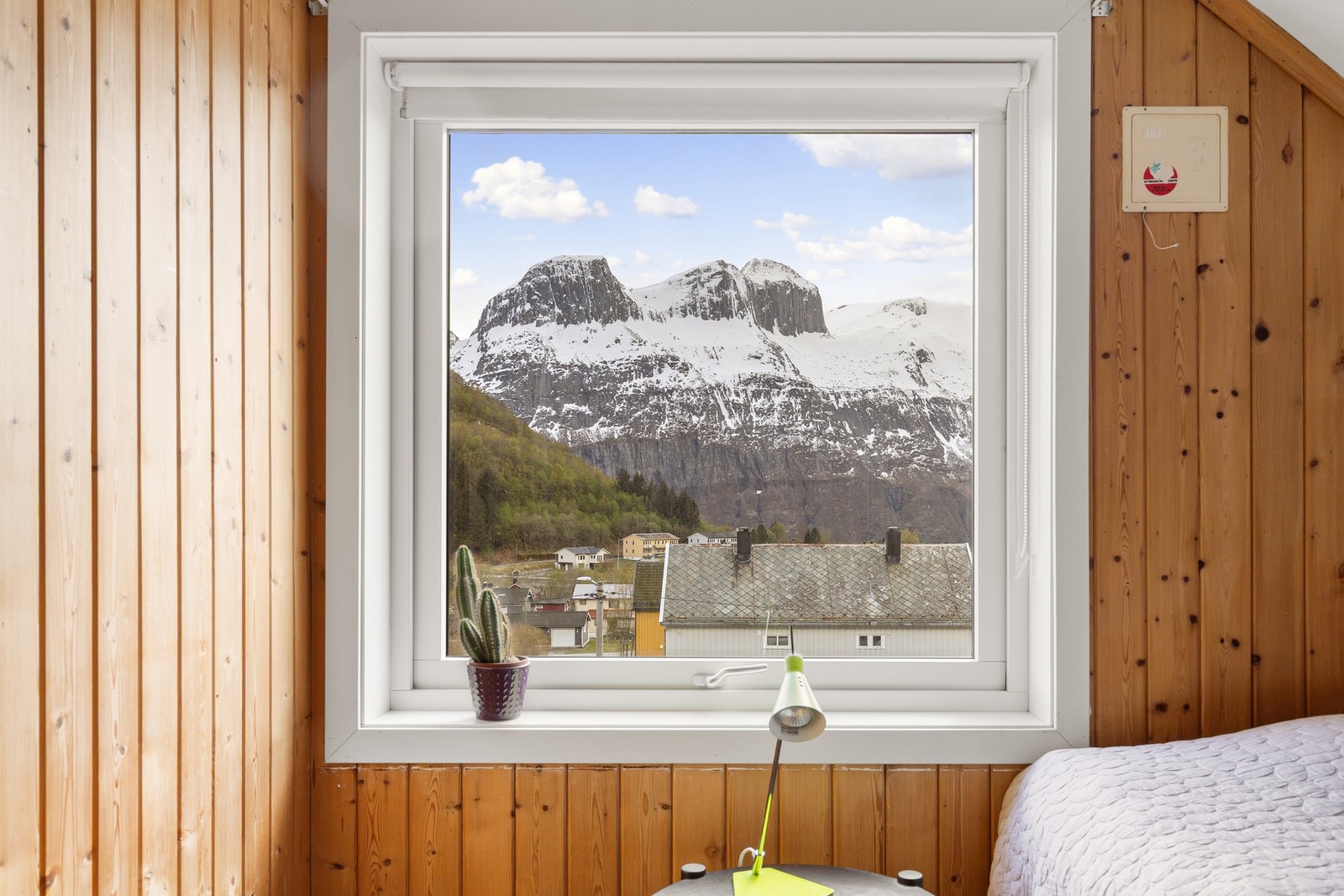 De fleste vinduene i boligen er av nyere dato og har isolerglass. Galleribilde