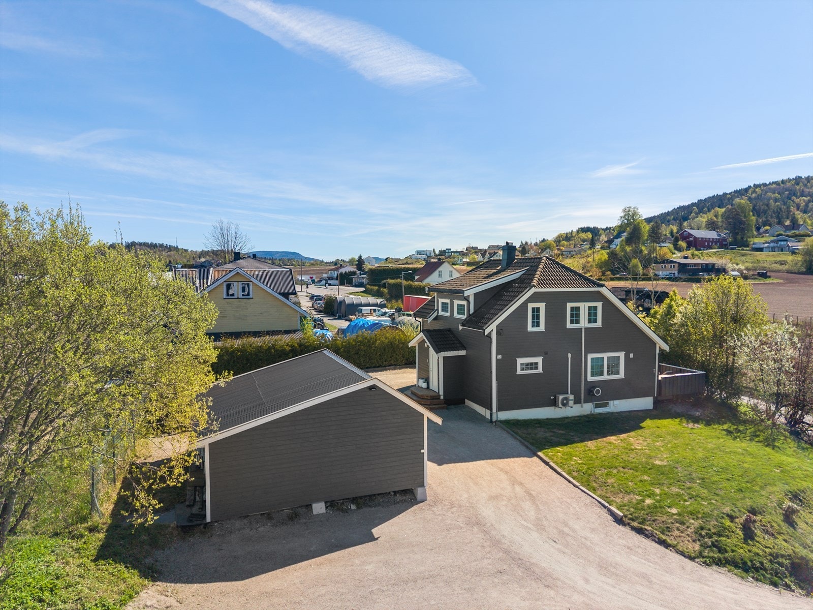 Ulefoss byr på til flere fine tur- og rekreasjonsområder, som f.eks. Norsjø som er en del av den idylliske Telemarkskanalen. Galleribilde