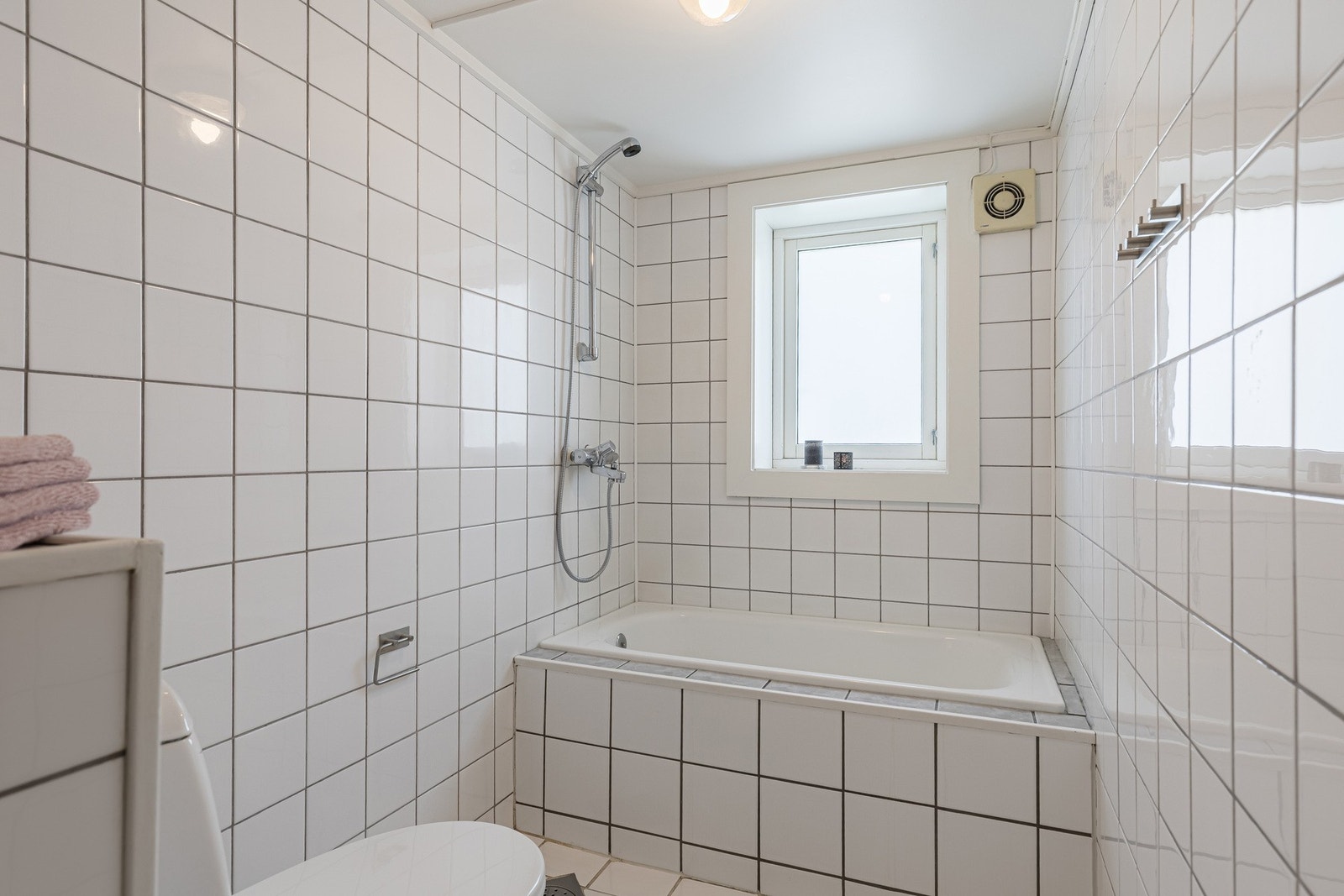 Badekar med integrert dusj Galleribilde